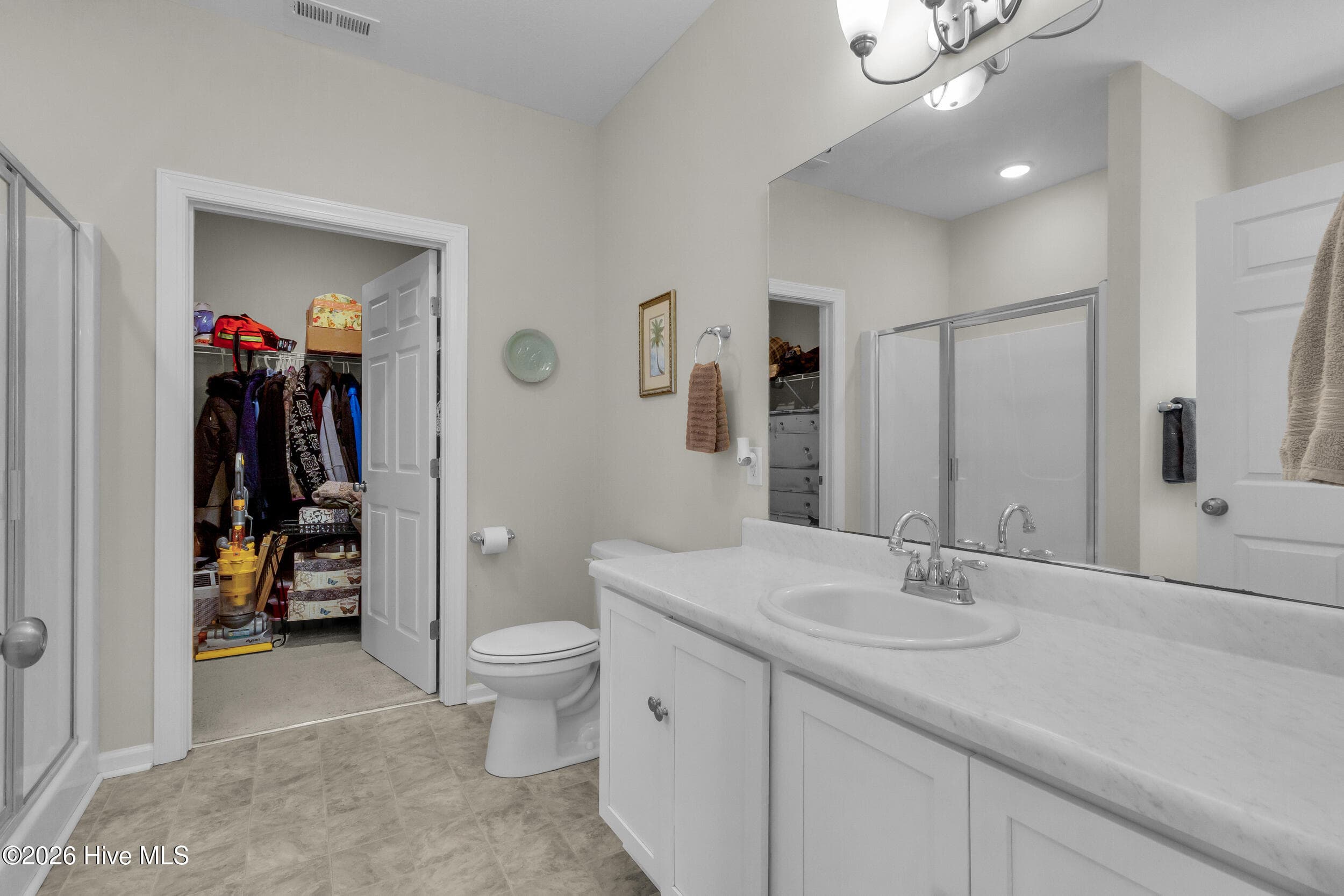 Owners Bathroom - 5430 Creek Pointe Road, New Bern, NC 28560