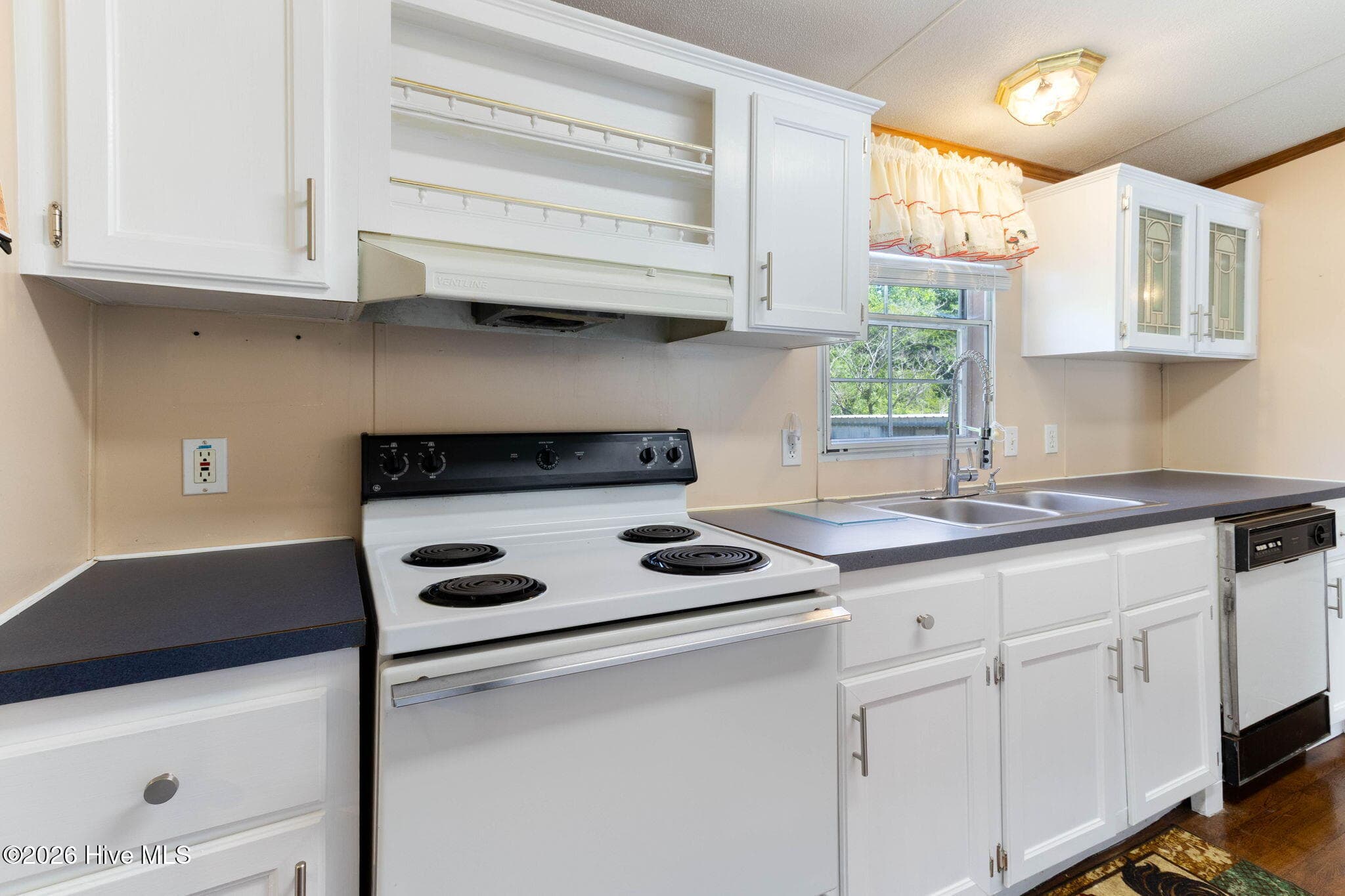 Manufactured Home at 4652 Faith Baptist Church Road, Pinetops, NC 27864, photo 25 of 145