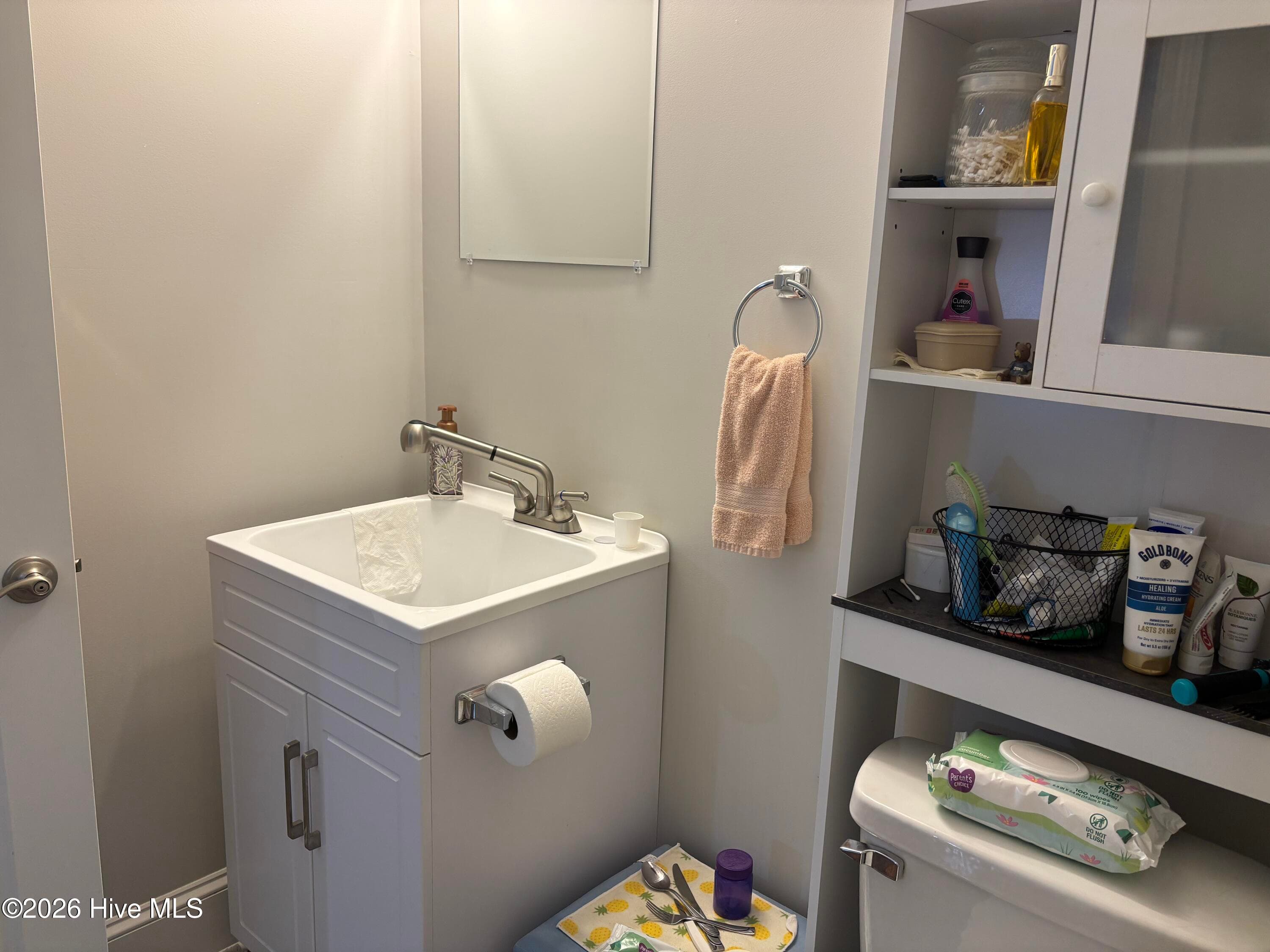 Bathroom facilities. - 593 La Wane Lane, Trenton, NC 28585