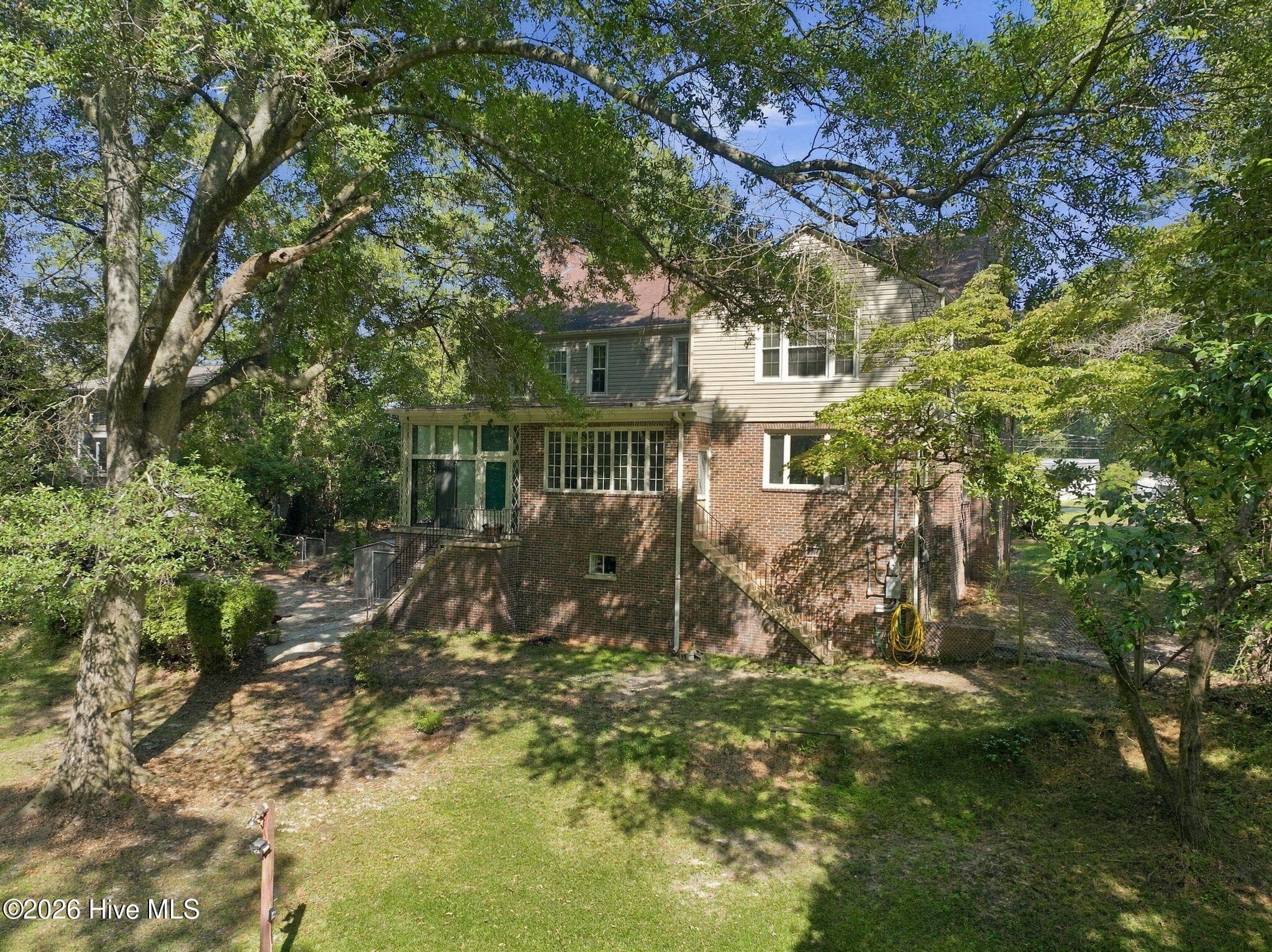 Single Family Residence at 1013 Riverside Boulevard, Lumberton, NC 28358, photo 5 of 41