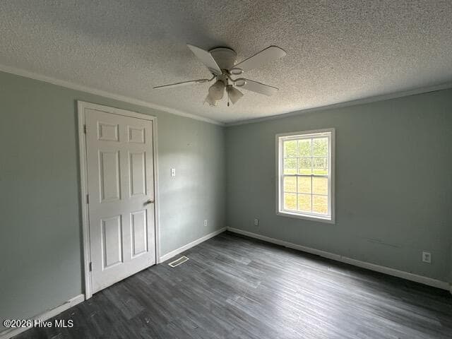 Manufactured Home at 336 Old Folkstone Road, Holly Ridge, NC 28445, photo 9 of 19