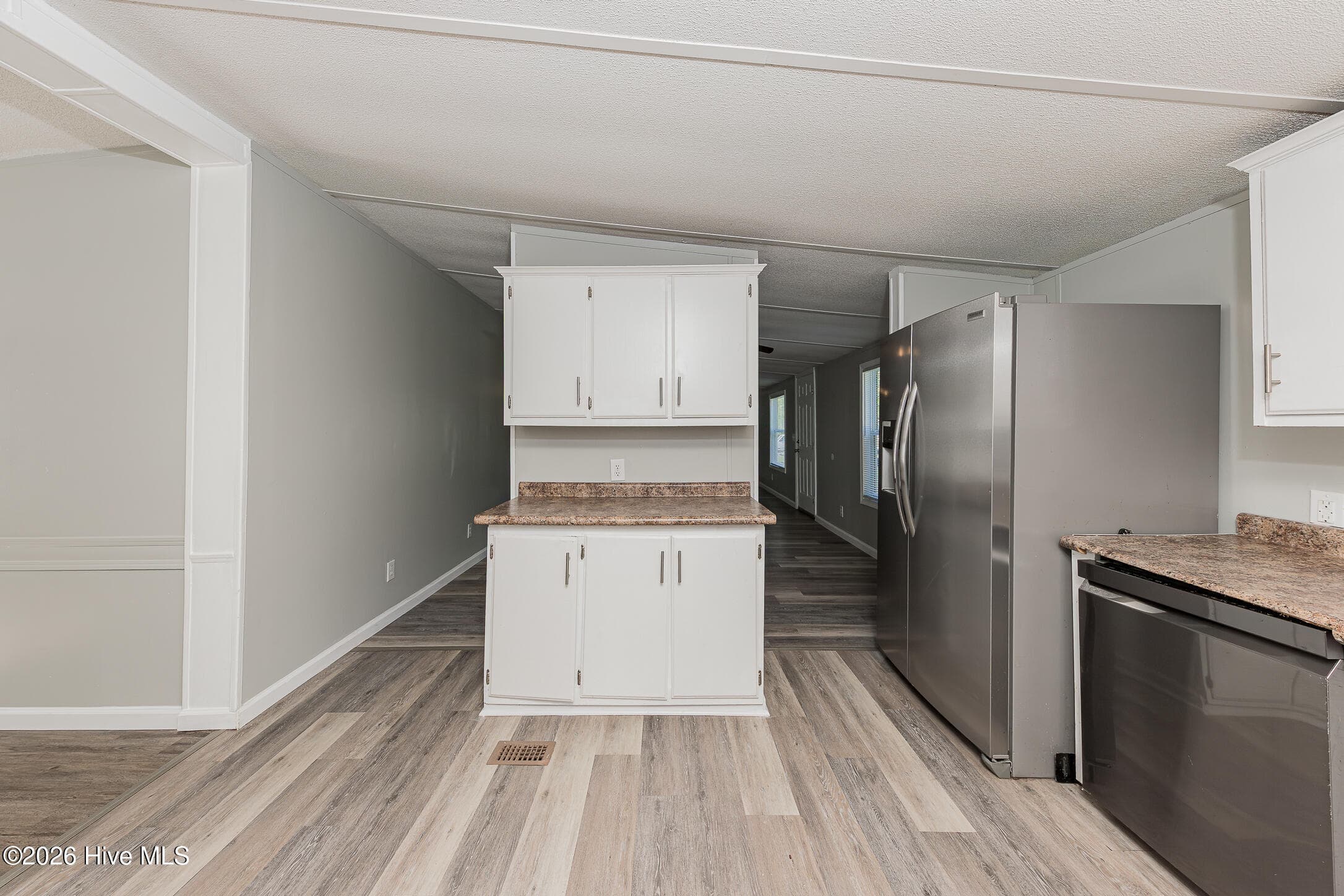 Manufactured Home at 122 Woodbrook Drive, Midway Park, NC 28544, photo 17 of 47