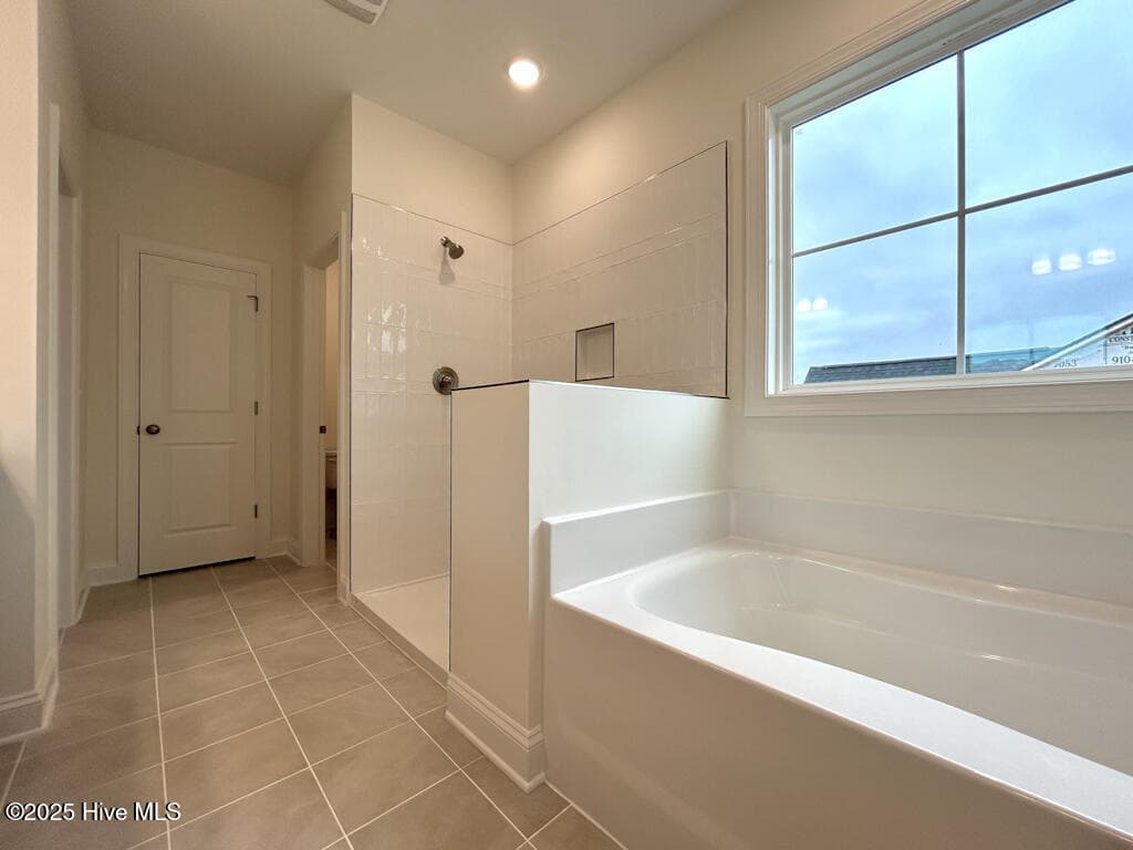 SIMILAR PHOTO - 818 Tupelo Tree Drive, Hubert, NC 28539