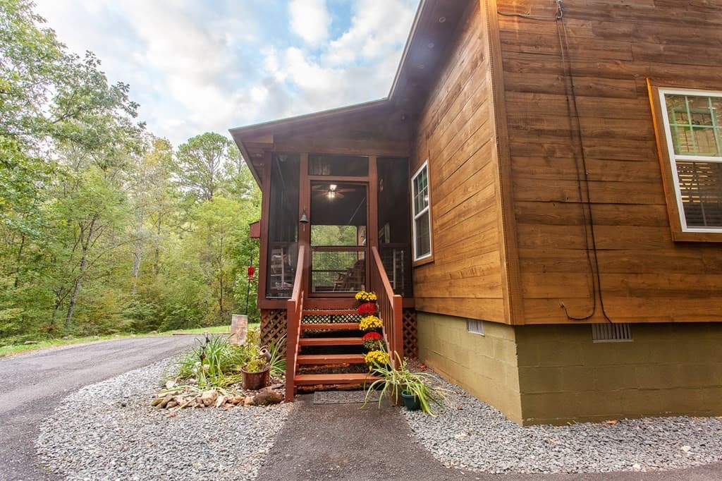 Single Family Residence at 138 Hubbell Lane, Robbinsville, NC 28771, photo 53 of 63