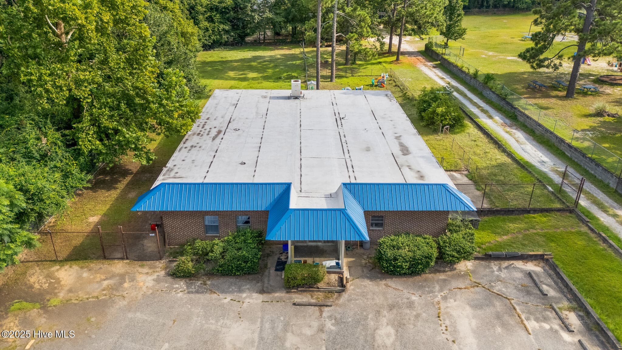 Improved at 503 Johnson Street, Aberdeen, NC 28315, photo 5 of 50