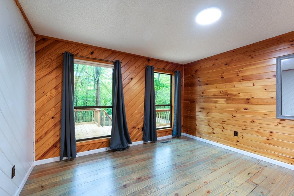 Single Family Residence at 144 Wolf Ridge Lane, Murphy, NC 28906, photo 13 of 31