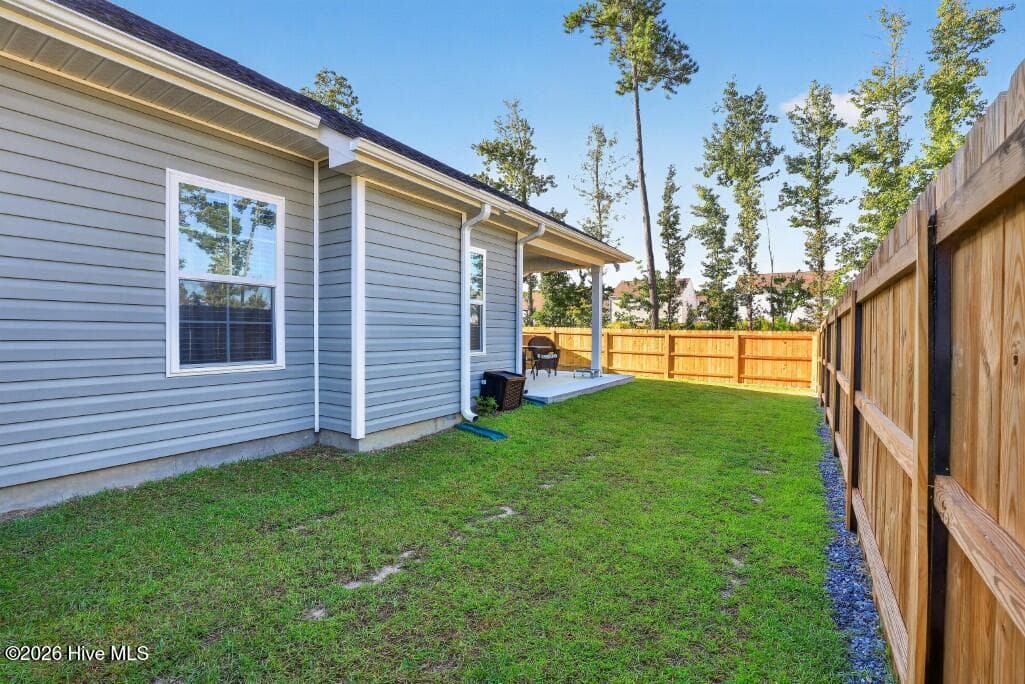 Single Family Residence at 1010 Midnight Bourbon Manor, New Bern, NC 28562, photo 18 of 21