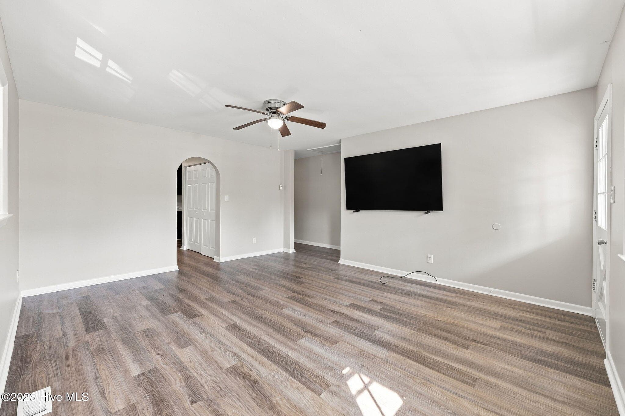 Single Family Residence at 103 Arthur Court, Jacksonville, NC 28546, photo 9 of 49