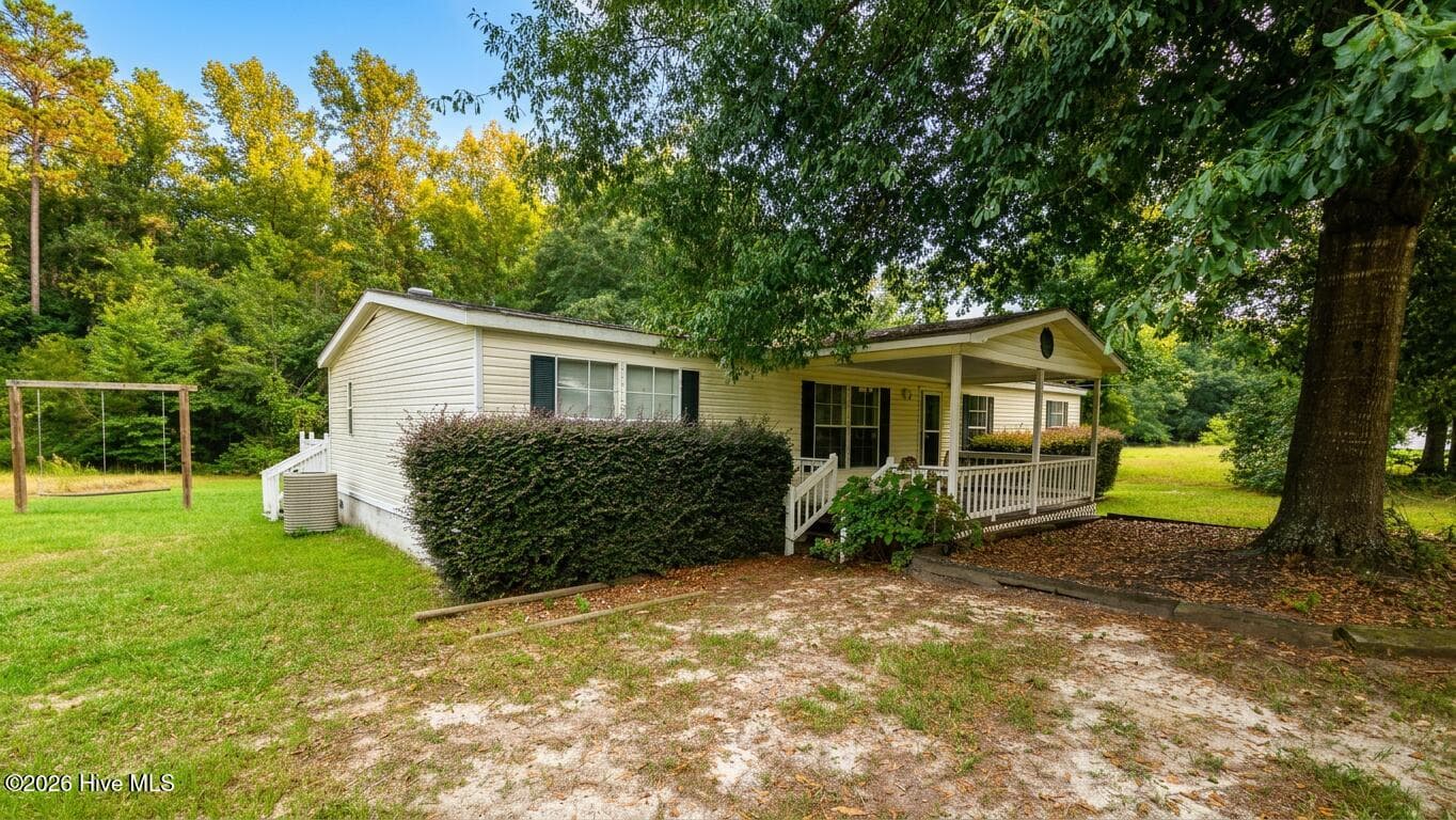 Manufactured Home at 3560 Headstall Lane, Dearing, GA 30808, photo 2 of 15