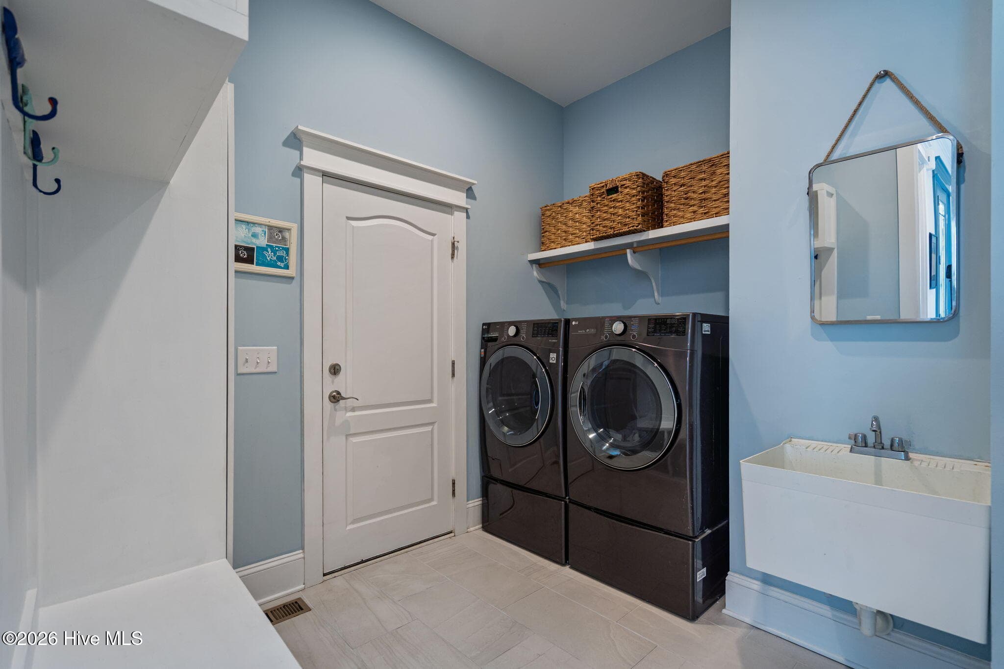Single Family Residence at 824 Cupola Drive, Wilmington, NC 28409, photo 35 of 85