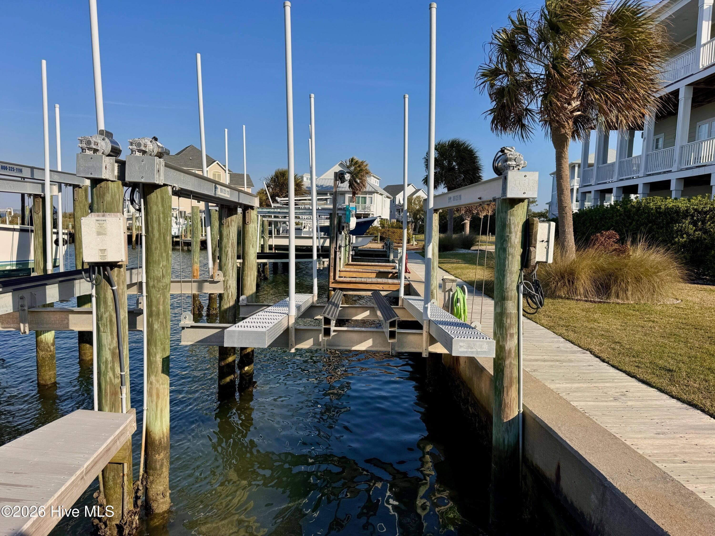 118 & 120 56 & 57 Pintail Lane, Harkers Island, NC 28531
