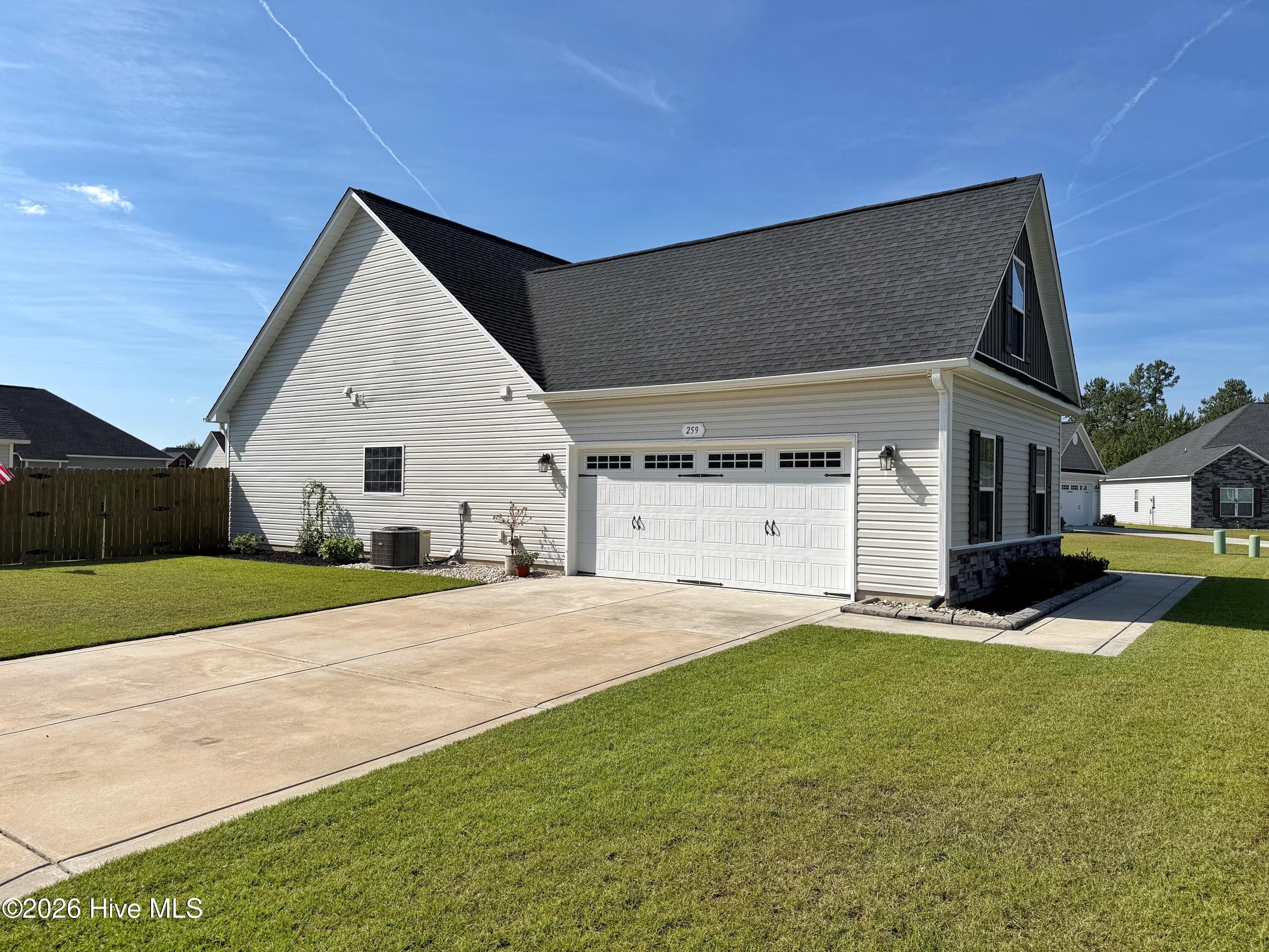 Single Family Residence at 259 Wood House Drive, Jacksonville, NC 28546, photo 6 of 45