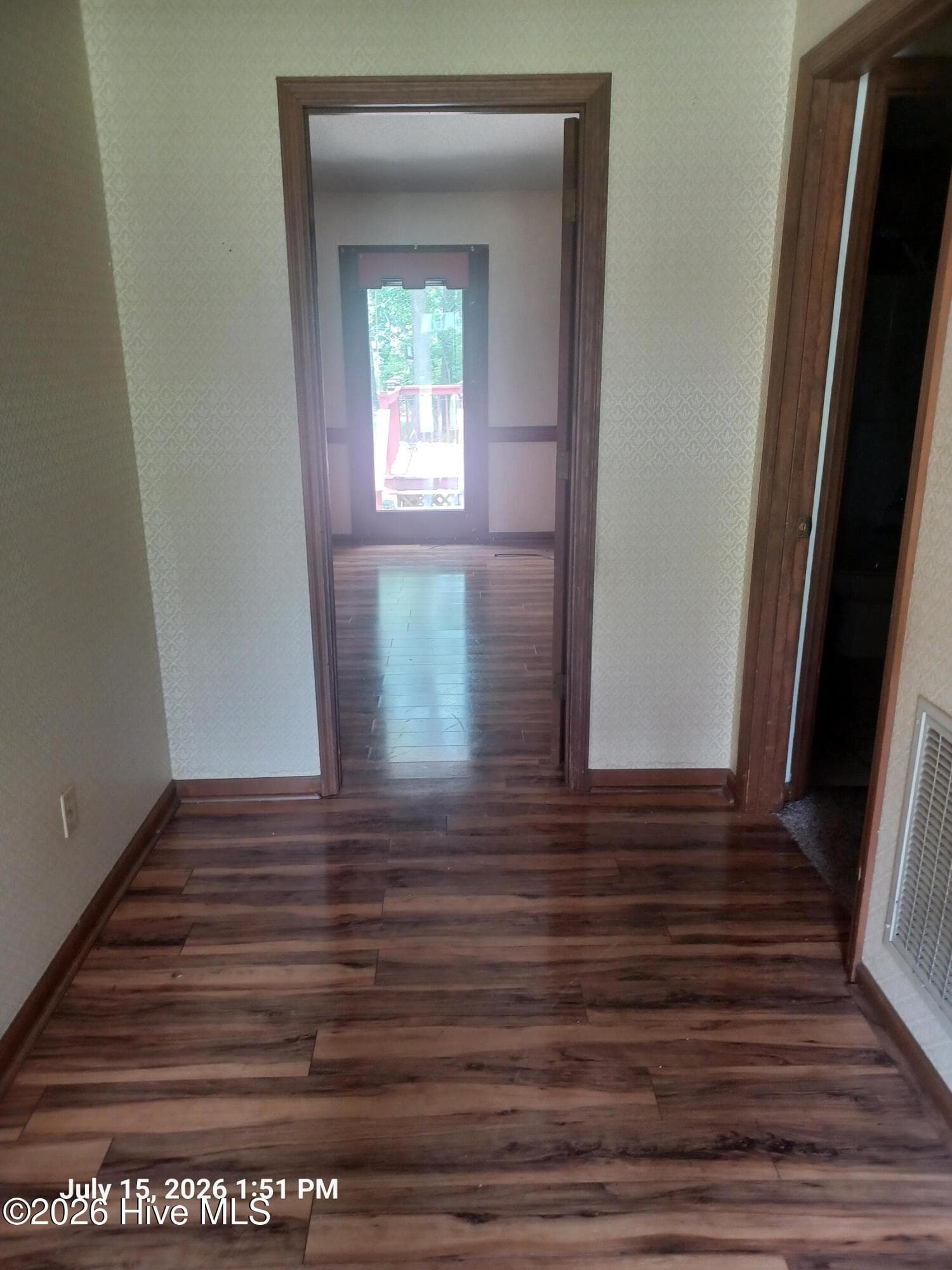 Single Family Residence at 1609 Munroe Lane, Goldsboro, NC 27534, photo 4 of 8