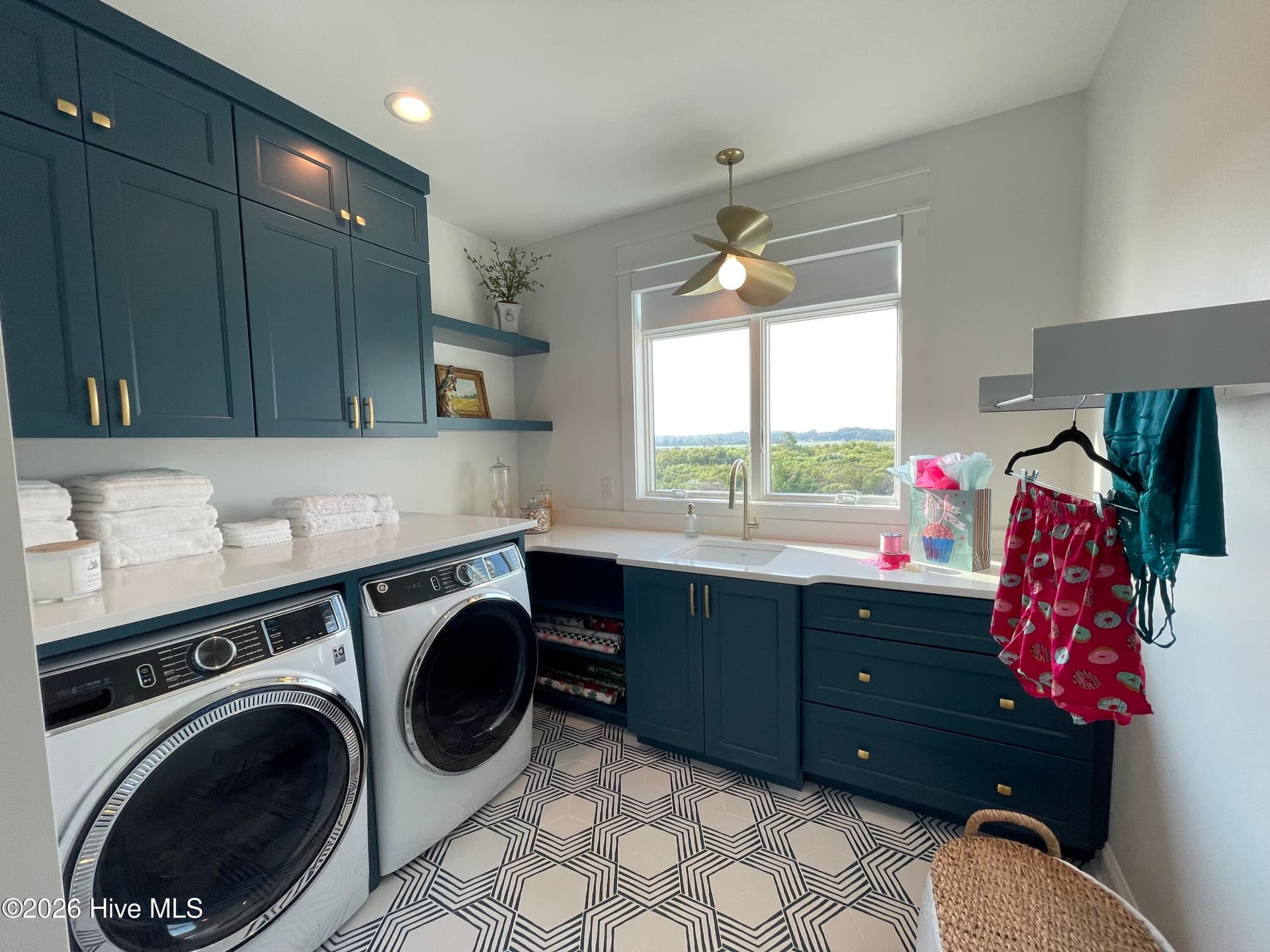 Single Family Residence at 285 W Second Street, Ocean Isle Beach, NC 28469, photo 94 of 156