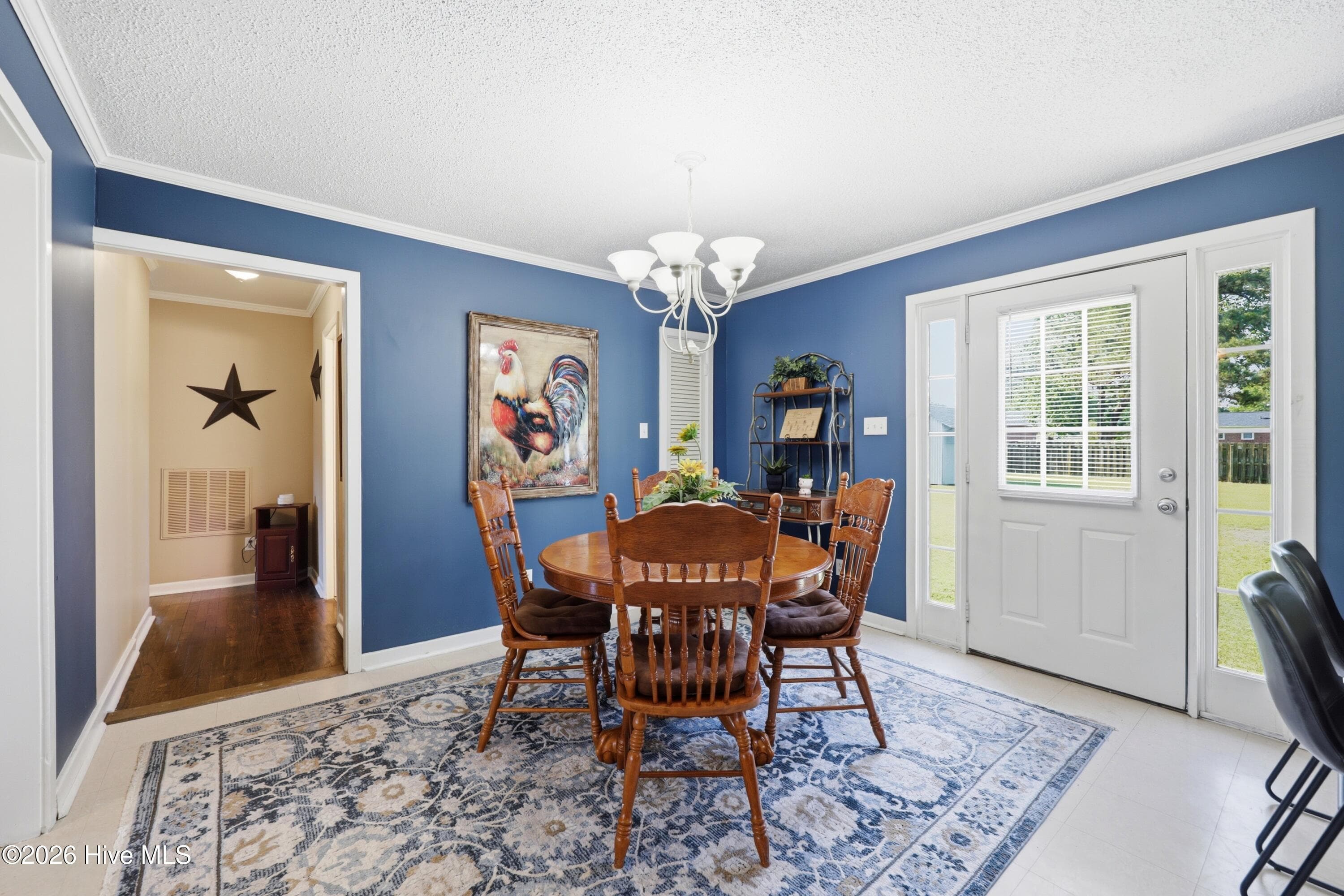 Single Family Residence at 755 Central Avenue, Kinston, NC 28504, photo 6 of 41