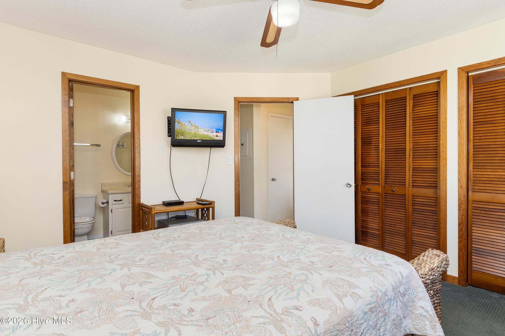Condominium at 9100 Reed Drive 1301, Emerald Isle, NC 28594, photo 18 of 38