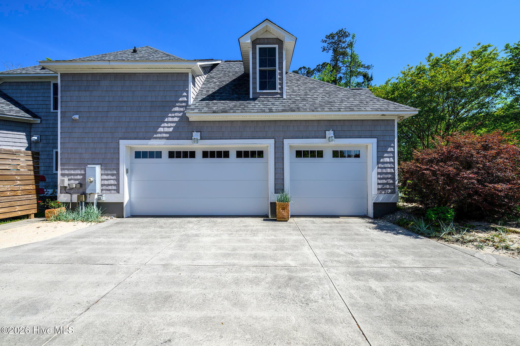 Oversize Three Car Garage - 228 Drake Landing, New Bern, NC 28560