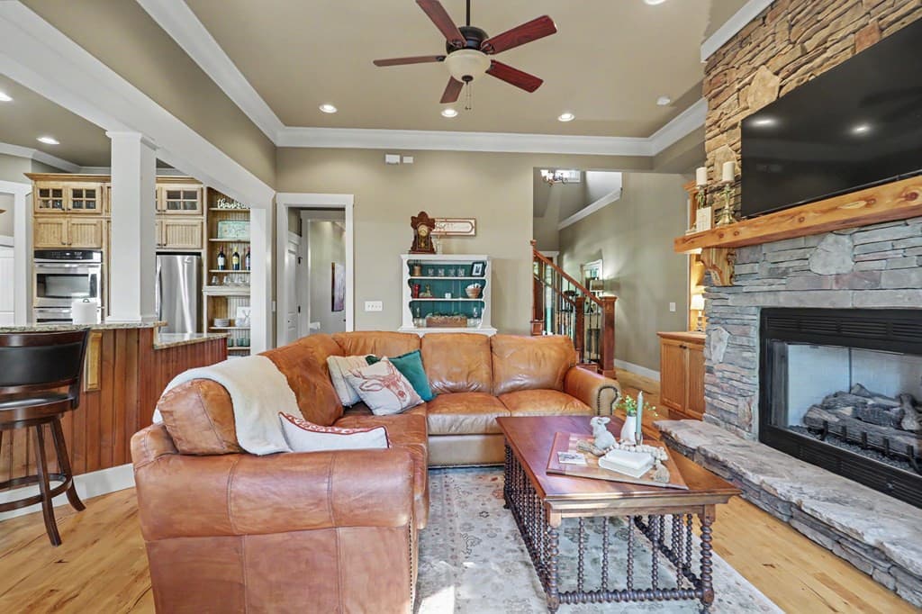 Single Family Residence at 41 Elm Court, Murphy, NC 28906, photo 13 of 75