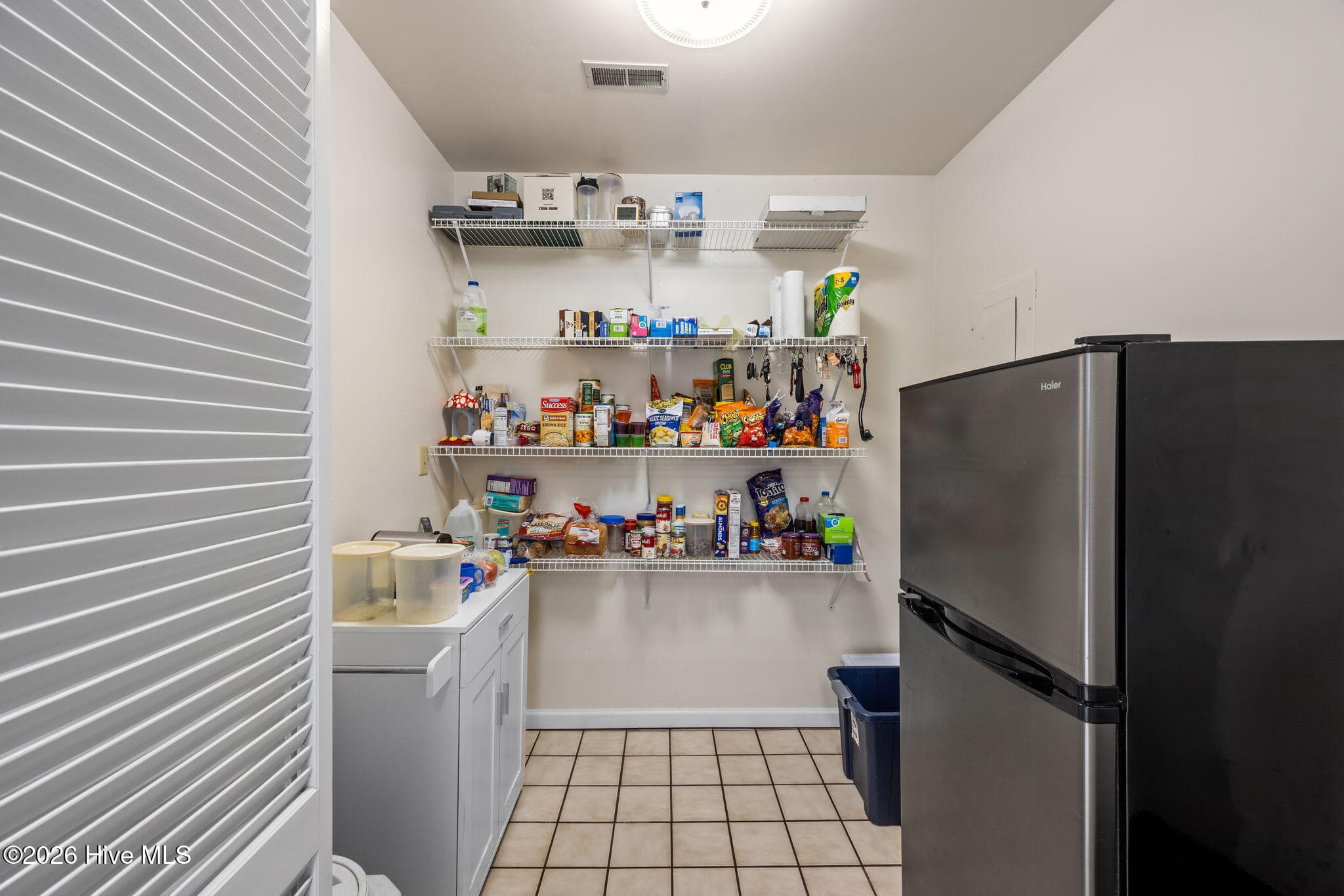 Large pantry - 135 Wilson Circle, Minnesott Beach, NC 28510