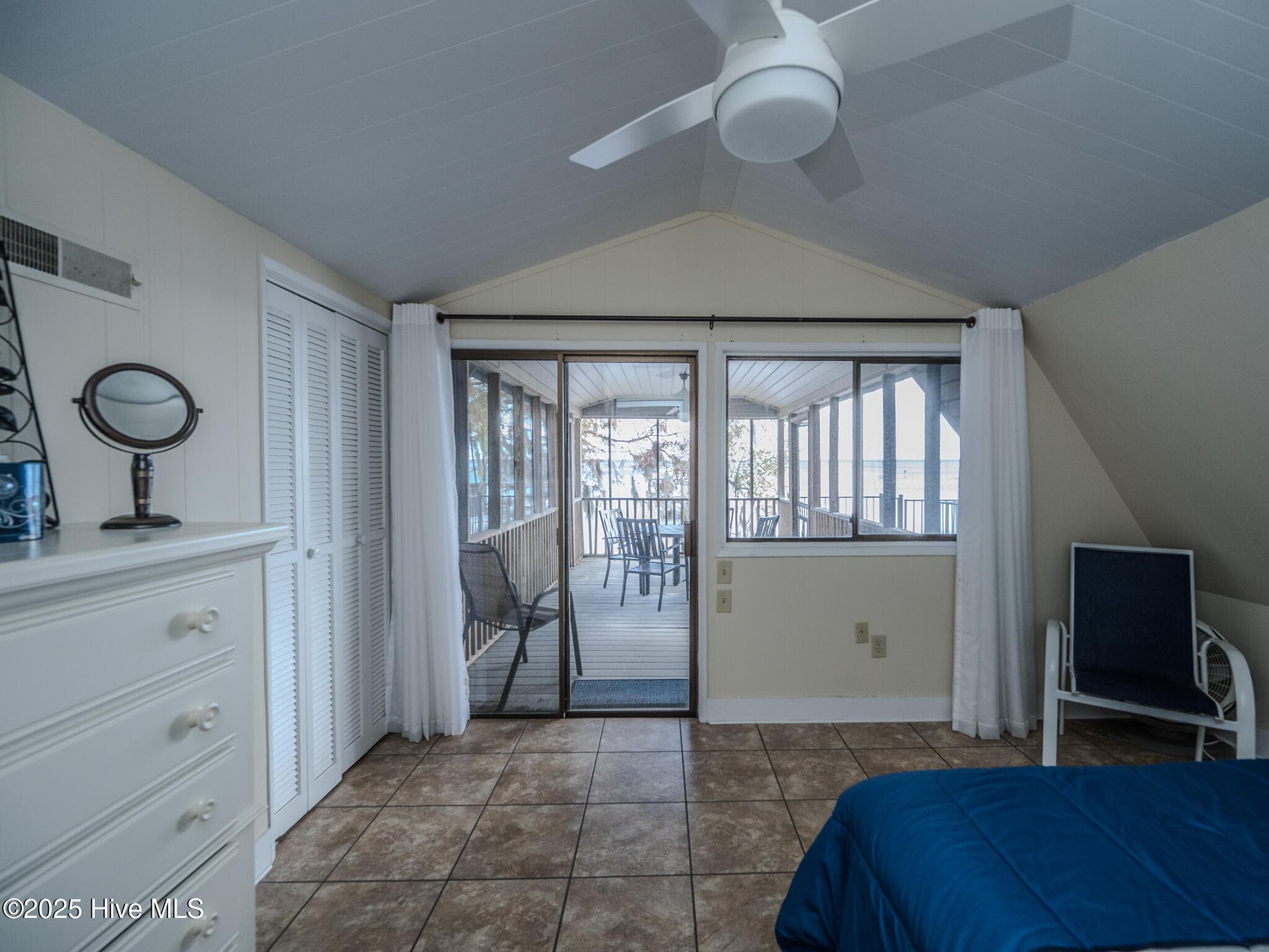 Single Family Residence at 3002 Canal Cove Road, Lake Waccamaw, NC 28450, photo 3 of 5