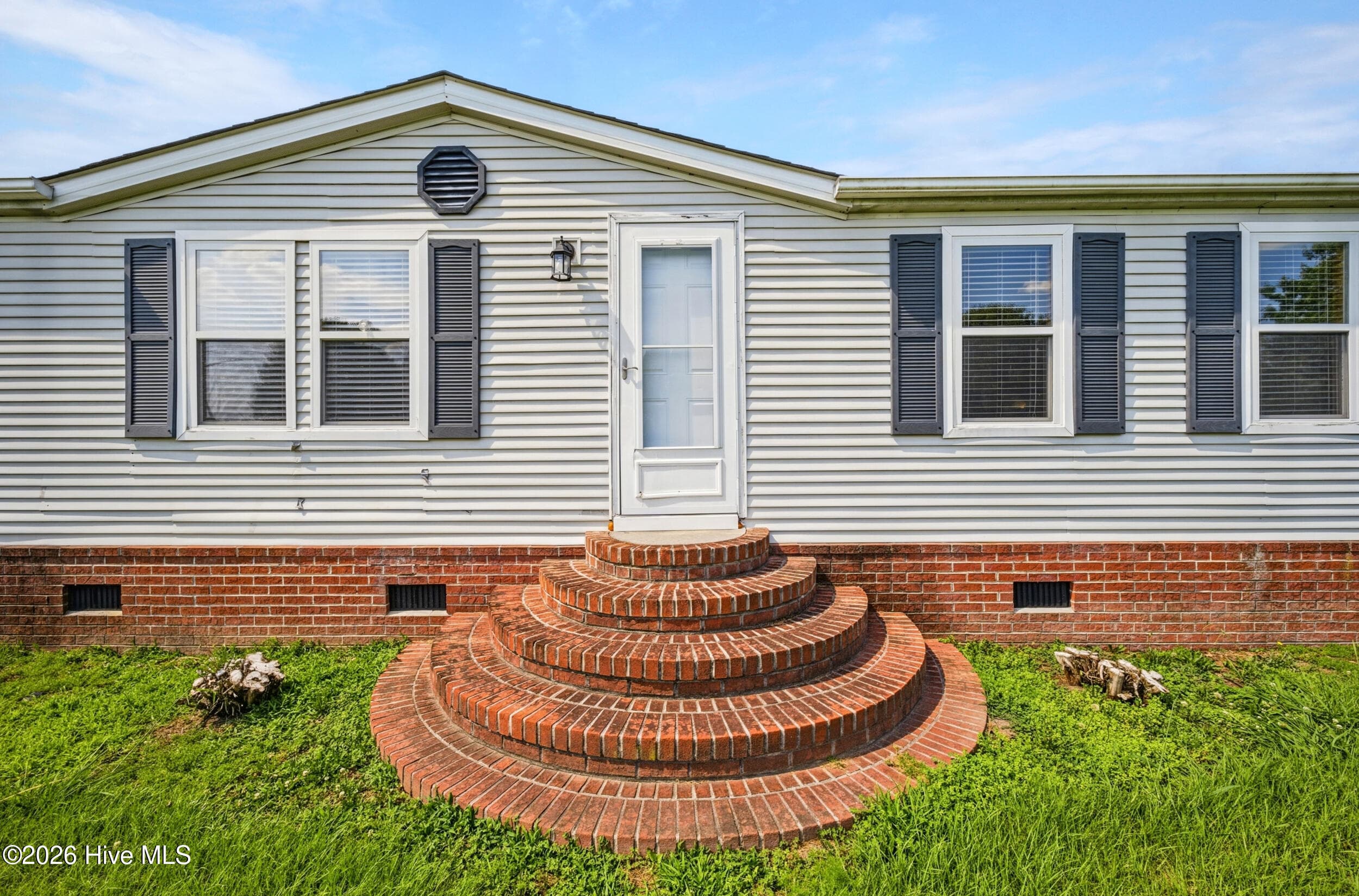 Manufactured Home at 641 W Bear Swamp Road, Hertford, NC 27944, photo 3 of 40