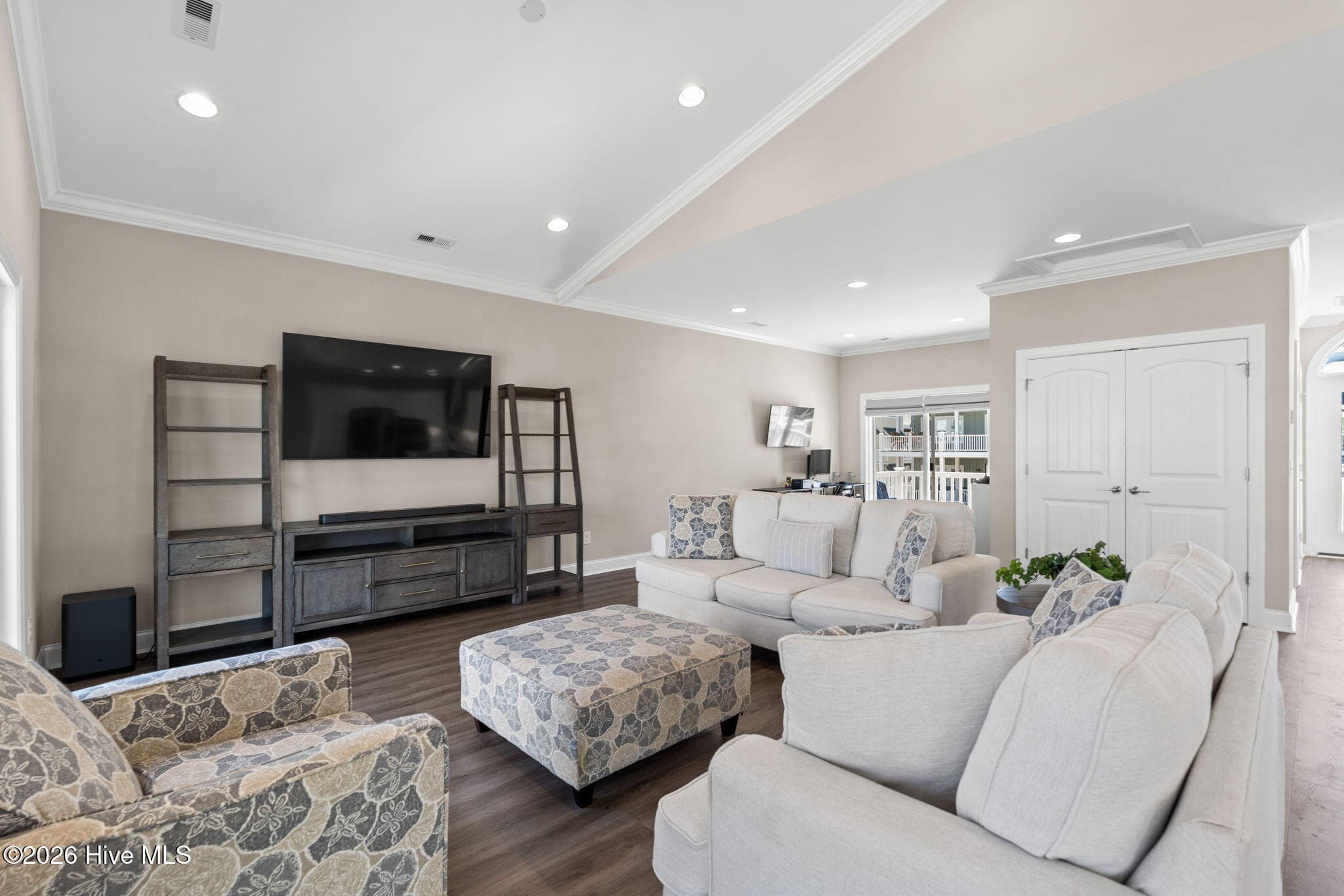 Single Family Residence at 10 Via Dolorosa Drive, Ocean Isle Beach, NC 28469, photo 21 of 71