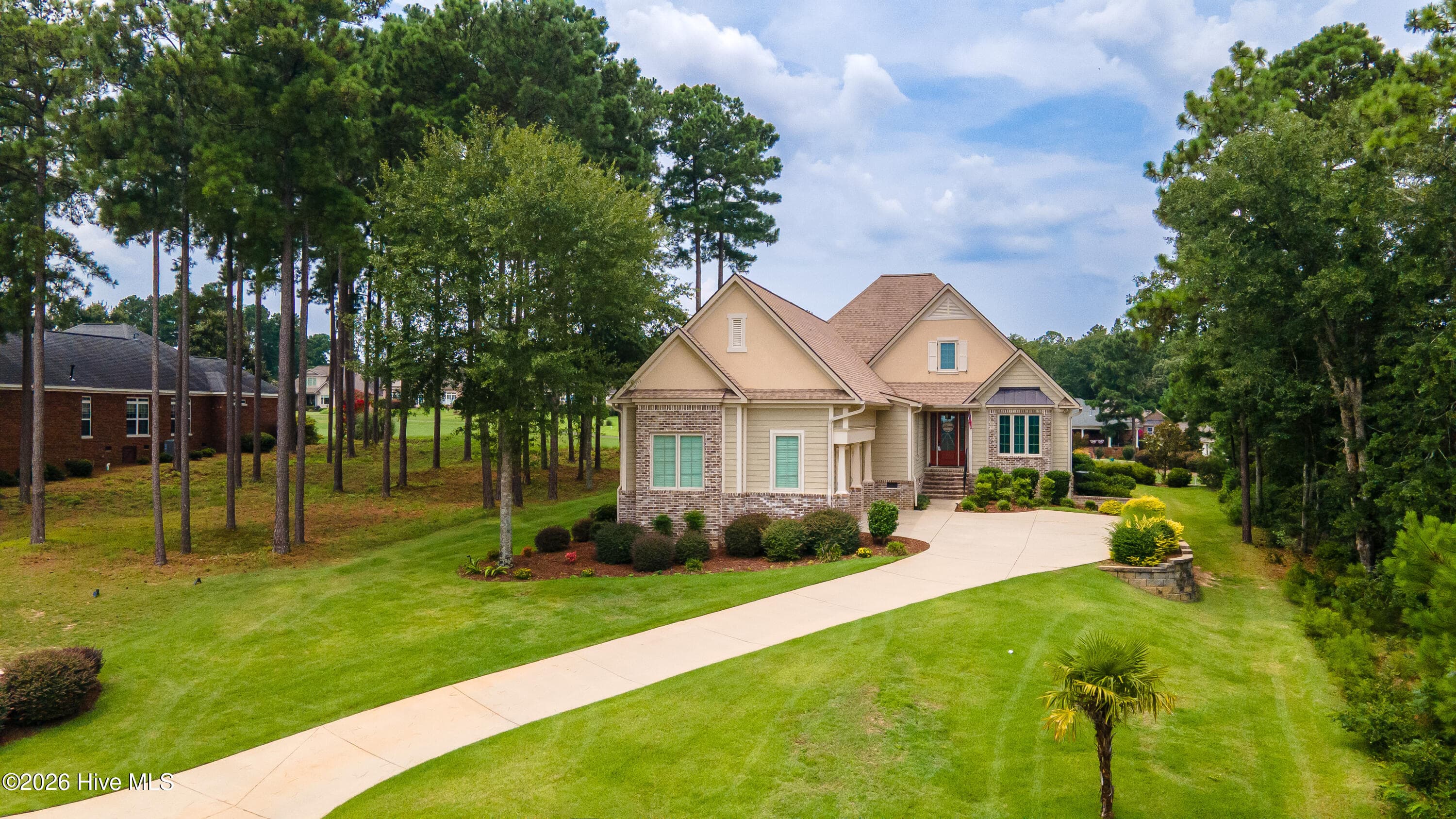 Single Family Residence at 207 Quiet Oak Court, Aiken, SC 29803, photo 9 of 77