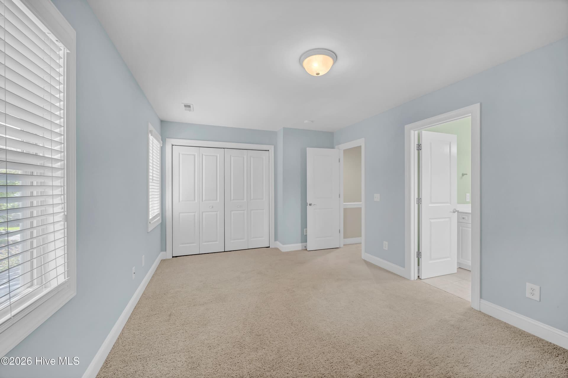 Condominium at 131 Myrtle Avenue, Wilmington, NC 28403, photo 18 of 24