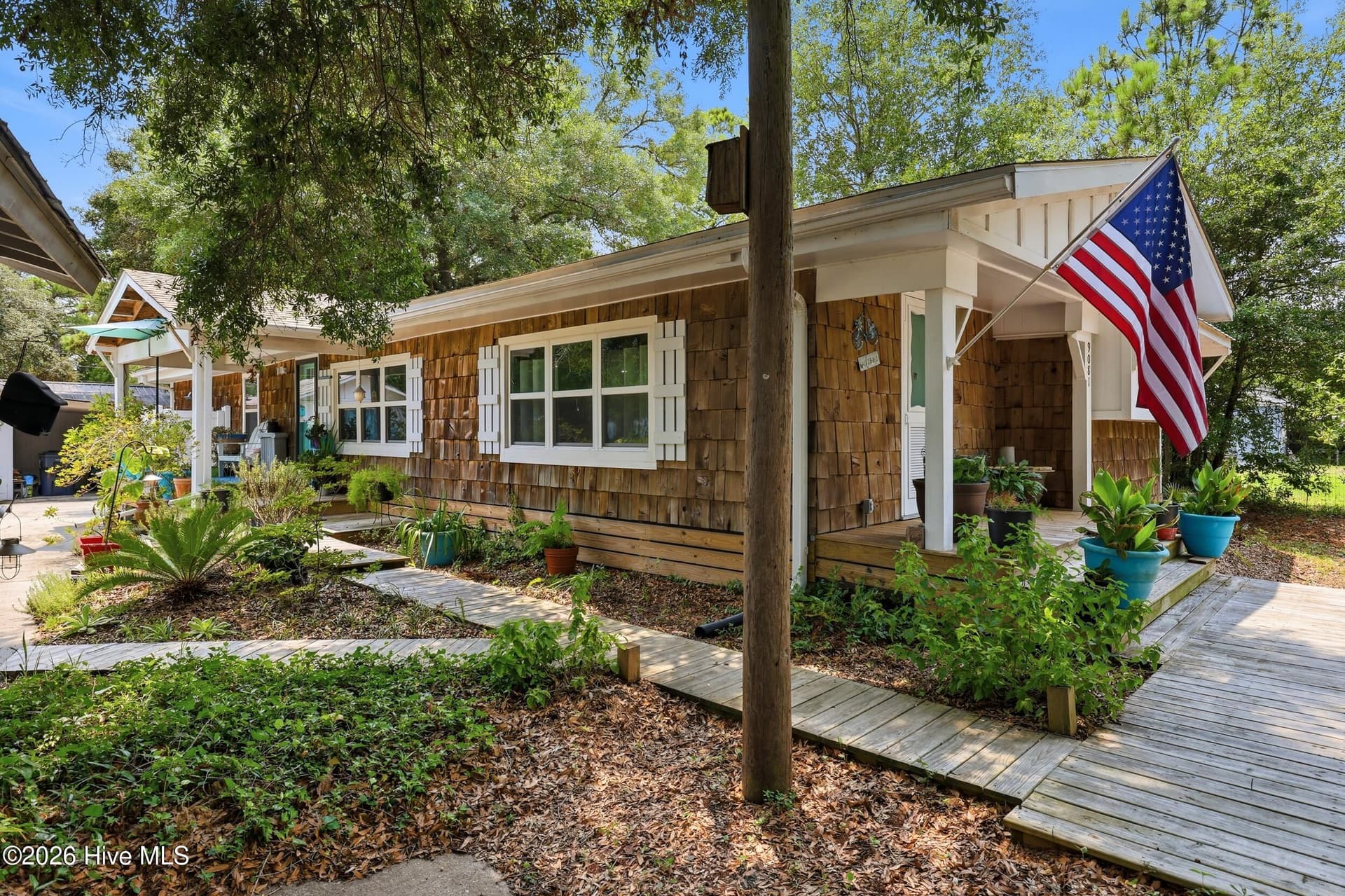 Manufactured Home at 9081 Beach Drive SW, Calabash, NC 28467, photo 5 of 65