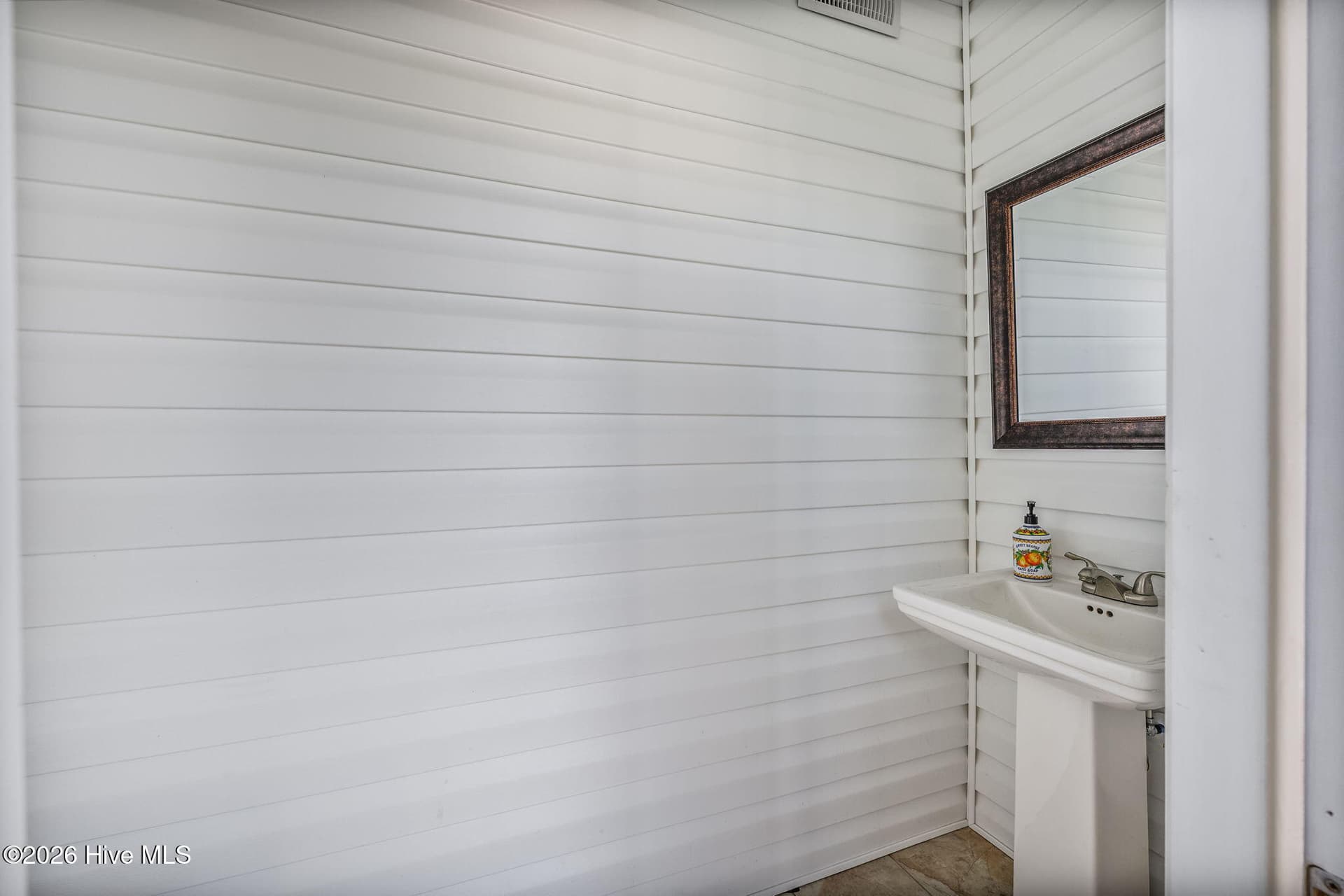 Single Family Residence at 5411 Heritage Drive, North Myrtle Beach, SC 29582, photo 15 of 83
