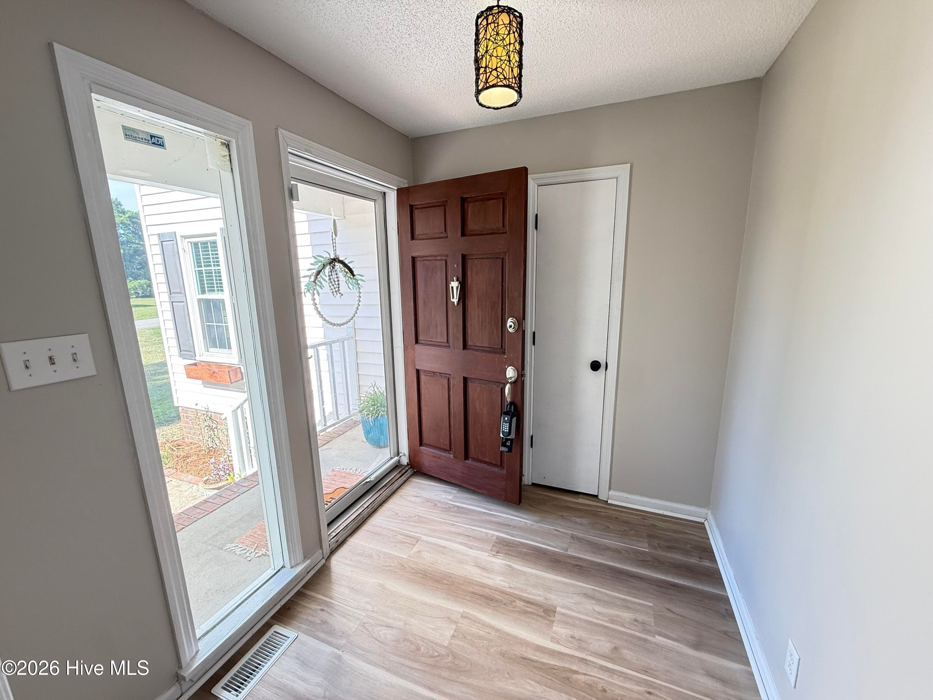 Single Family Residence at 410 Waters Circle, Goldsboro, NC 27534, photo 4 of 33