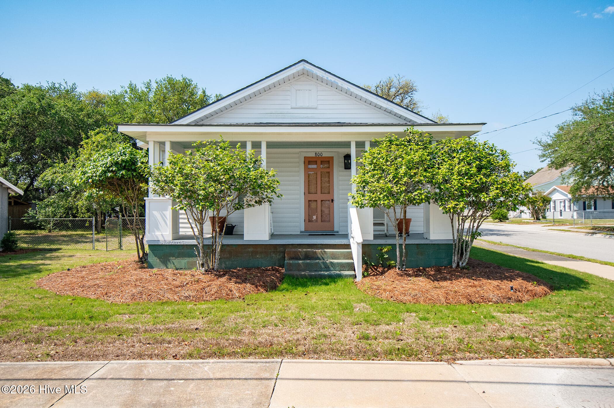 Single Family Residence at 800 Mulberry Street, Beaufort, NC 28516, photo 2 of 48