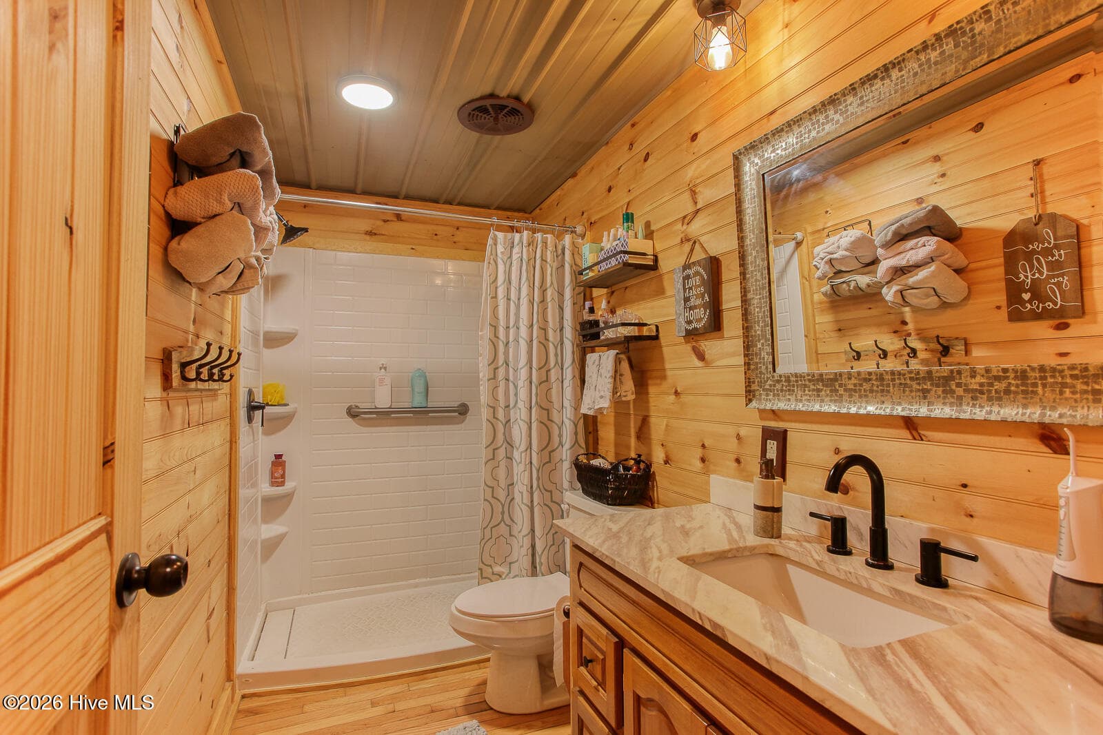 Manufactured Home at 447 Anderson Creek, Robbinsville, NC 28771, photo 34 of 98