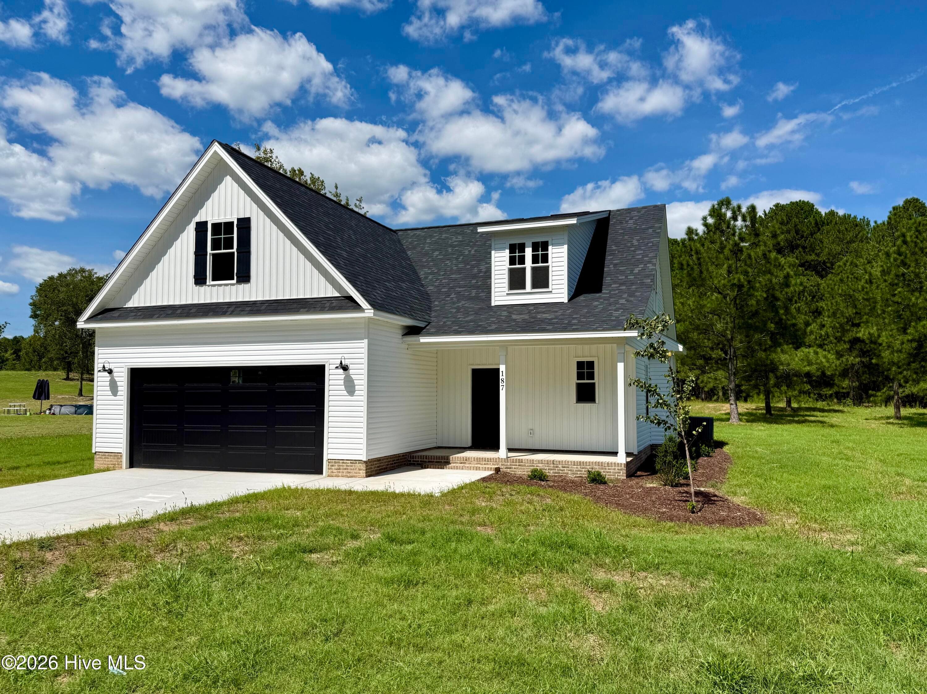 Single Family Residence at 187 Spring Meadows Drive, Aberdeen, NC 28315, photo 3 of 28
