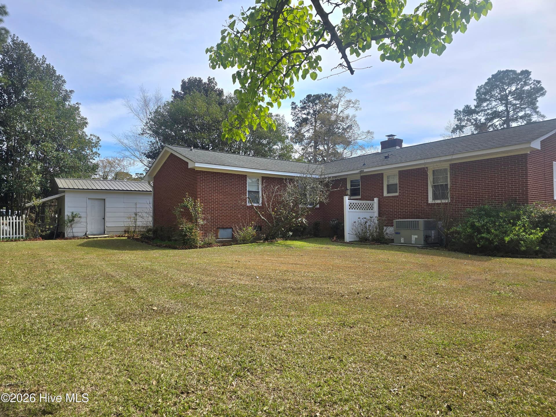 Single Family Residence at 214 E Bladen Street, Bladenboro, NC 28320, photo 7 of 67