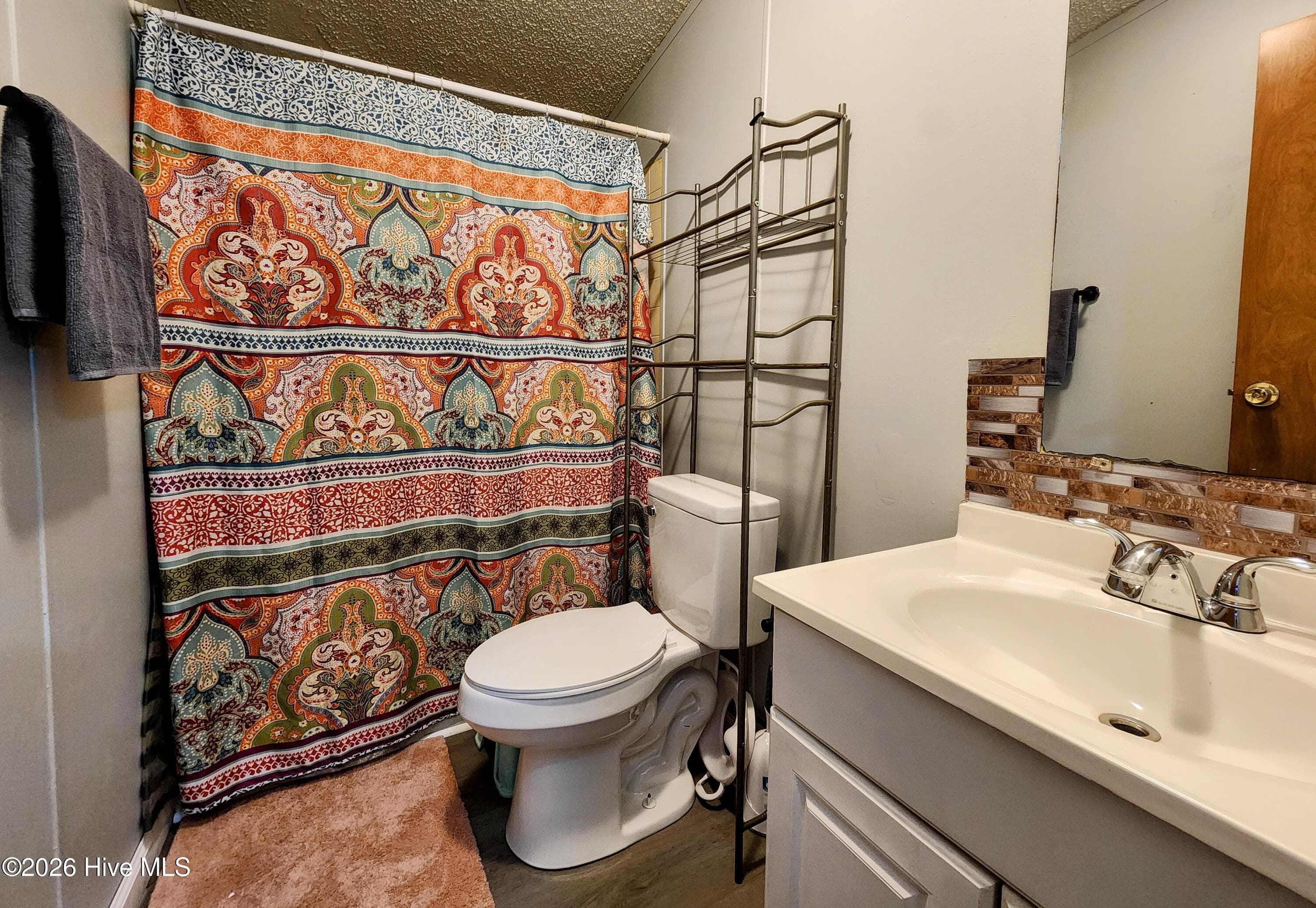 Manufactured Home at 623 Sandy Bluff Drive SW, Supply, NC 28462, photo 14 of 26