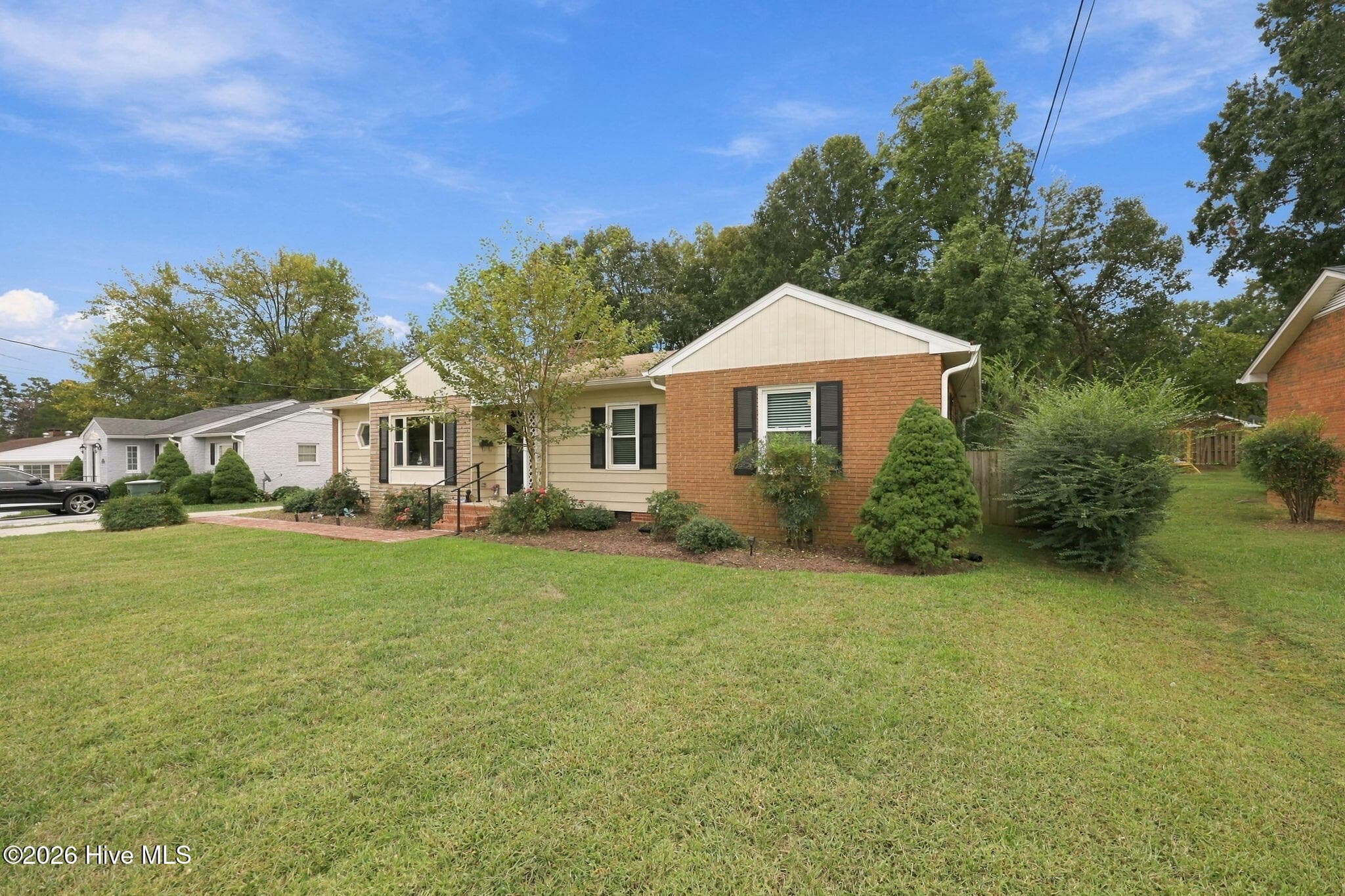 Single Family Residence at 517 E Pine Street, Graham, NC 27253, photo 2 of 36