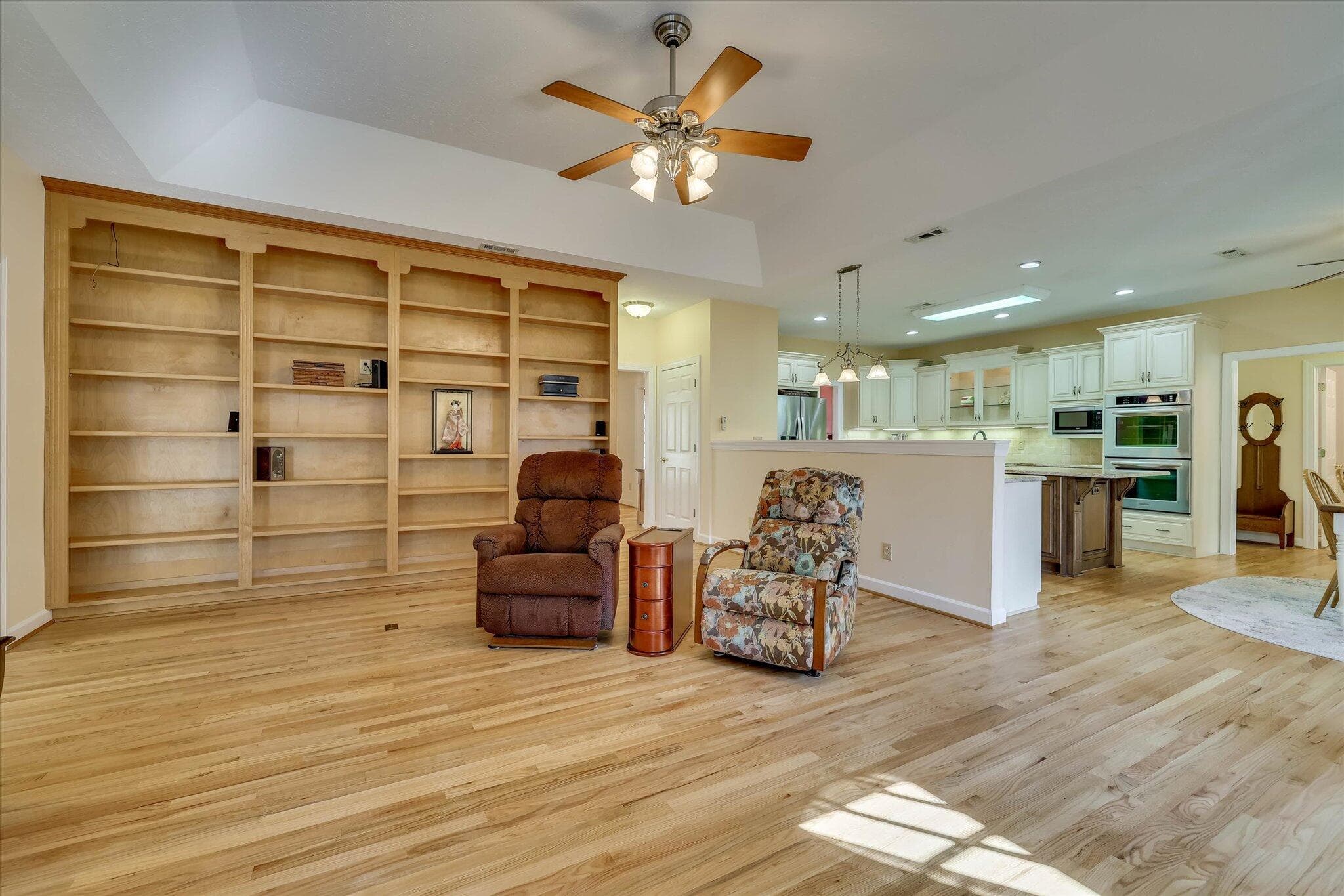 Single Family Residence at 124 Magnolia Drive, McCormick, SC 29835, photo 8 of 67