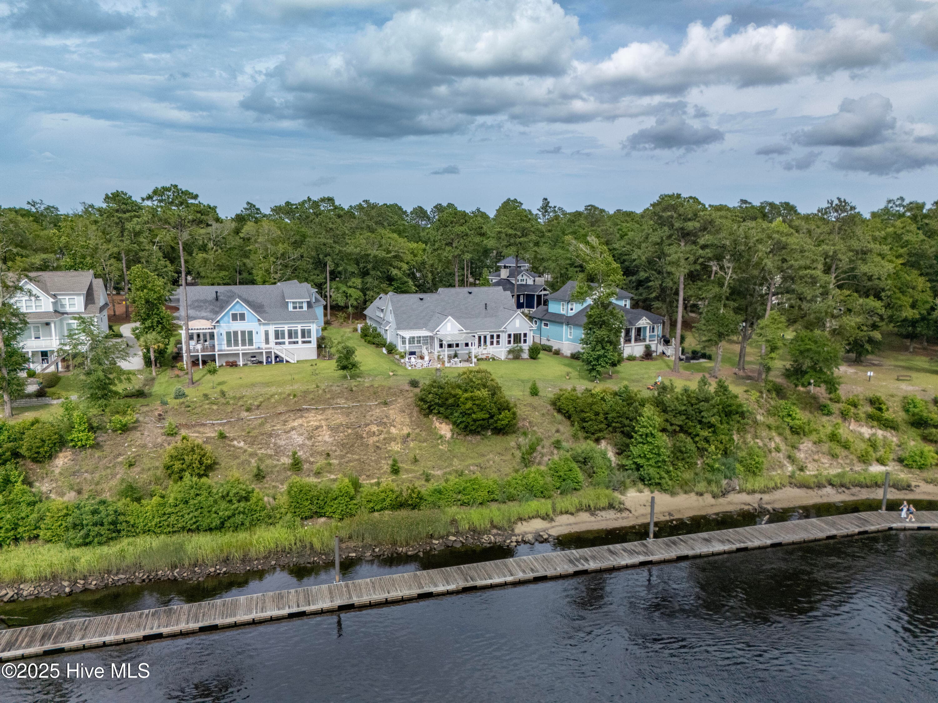 Expansive riverfront views - 3623 White Cliffs Drive, Castle Hayne, NC 28429