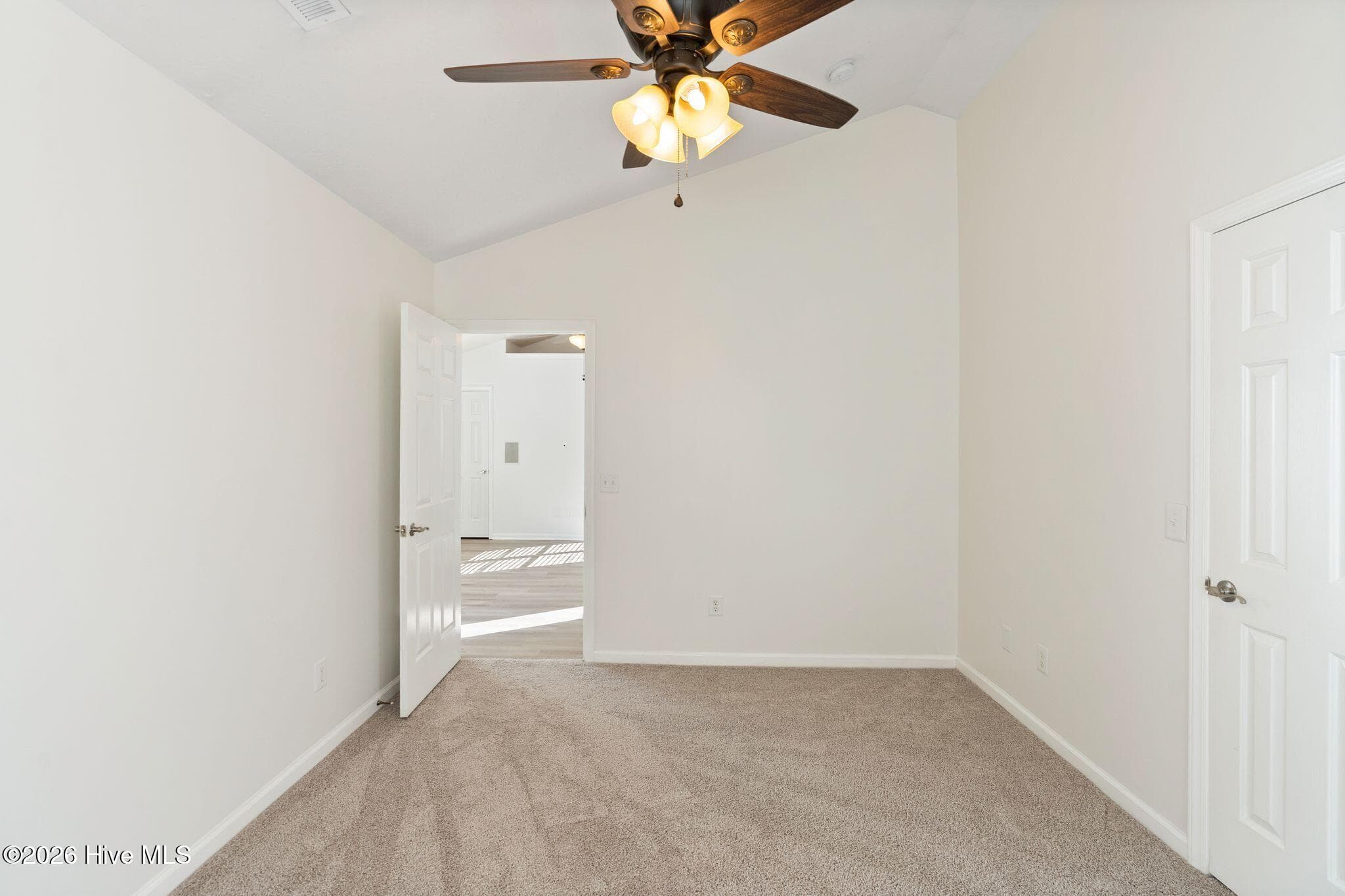 Single Family Residence at 811 Grathwol Drive, Wilmington, NC 28405, photo 30 of 41