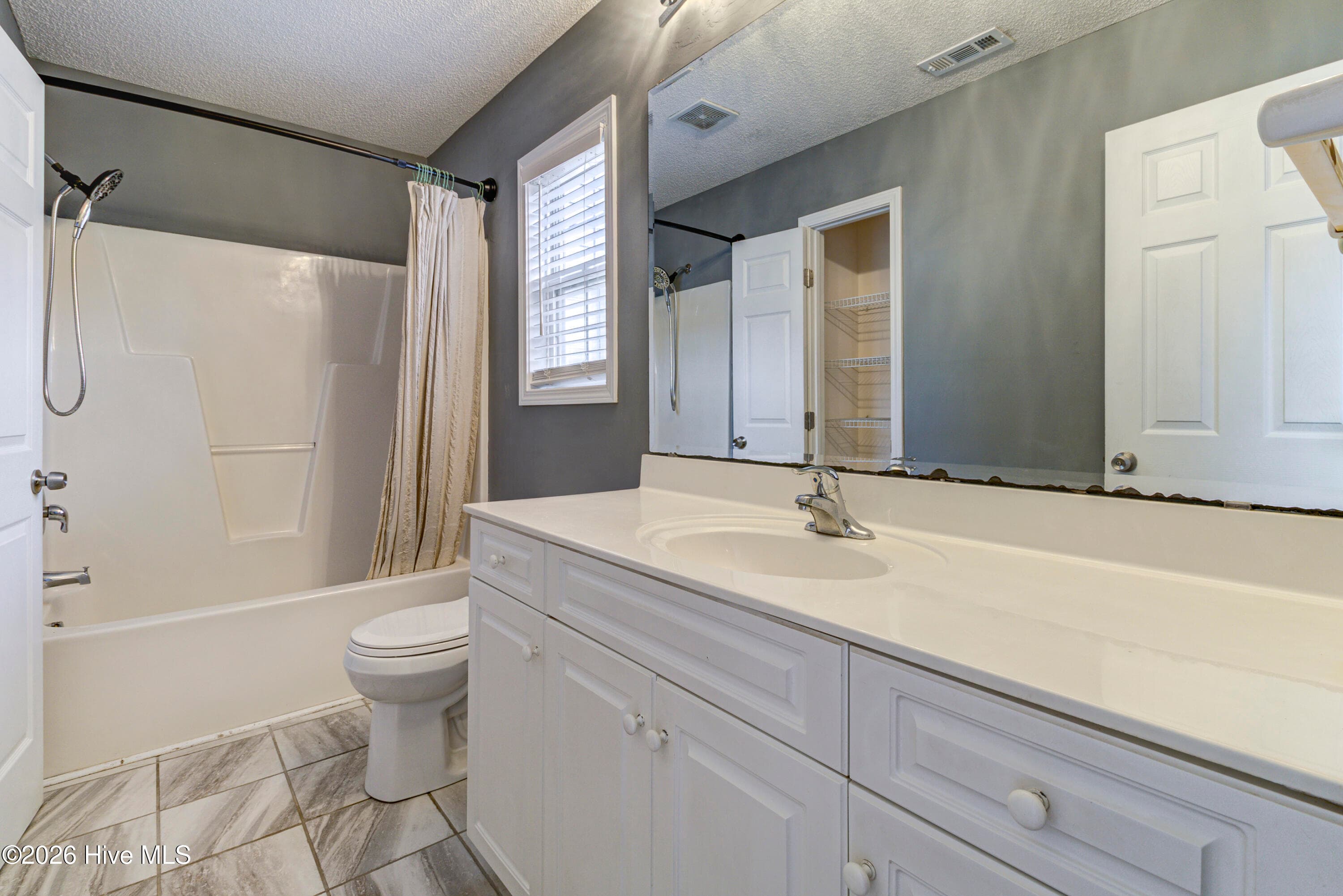 Single Family Residence at 7400 Foxwerth Drive, Wilmington, NC 28411, photo 18 of 23