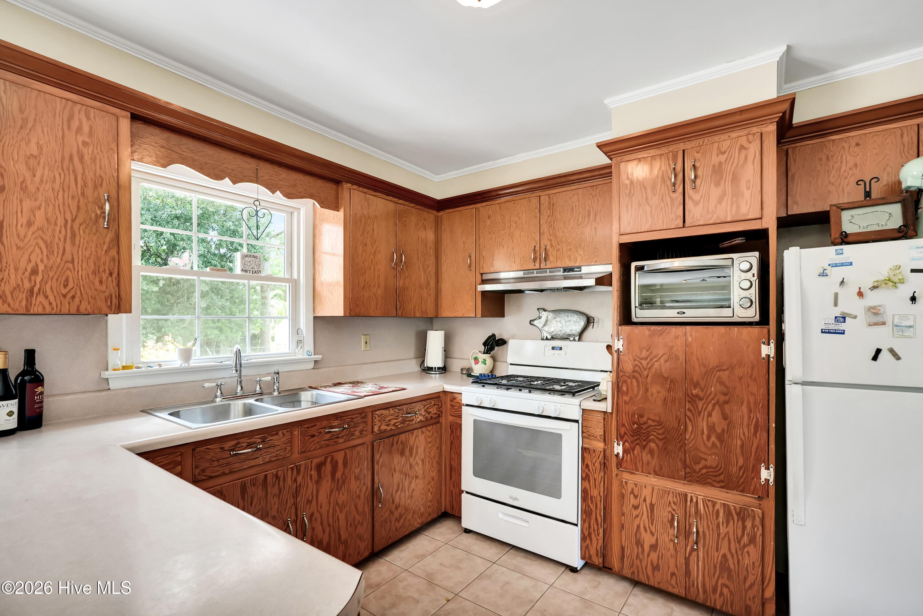 Single Family Residence at 710 N College Road, Wilmington, NC 28405, photo 10 of 36