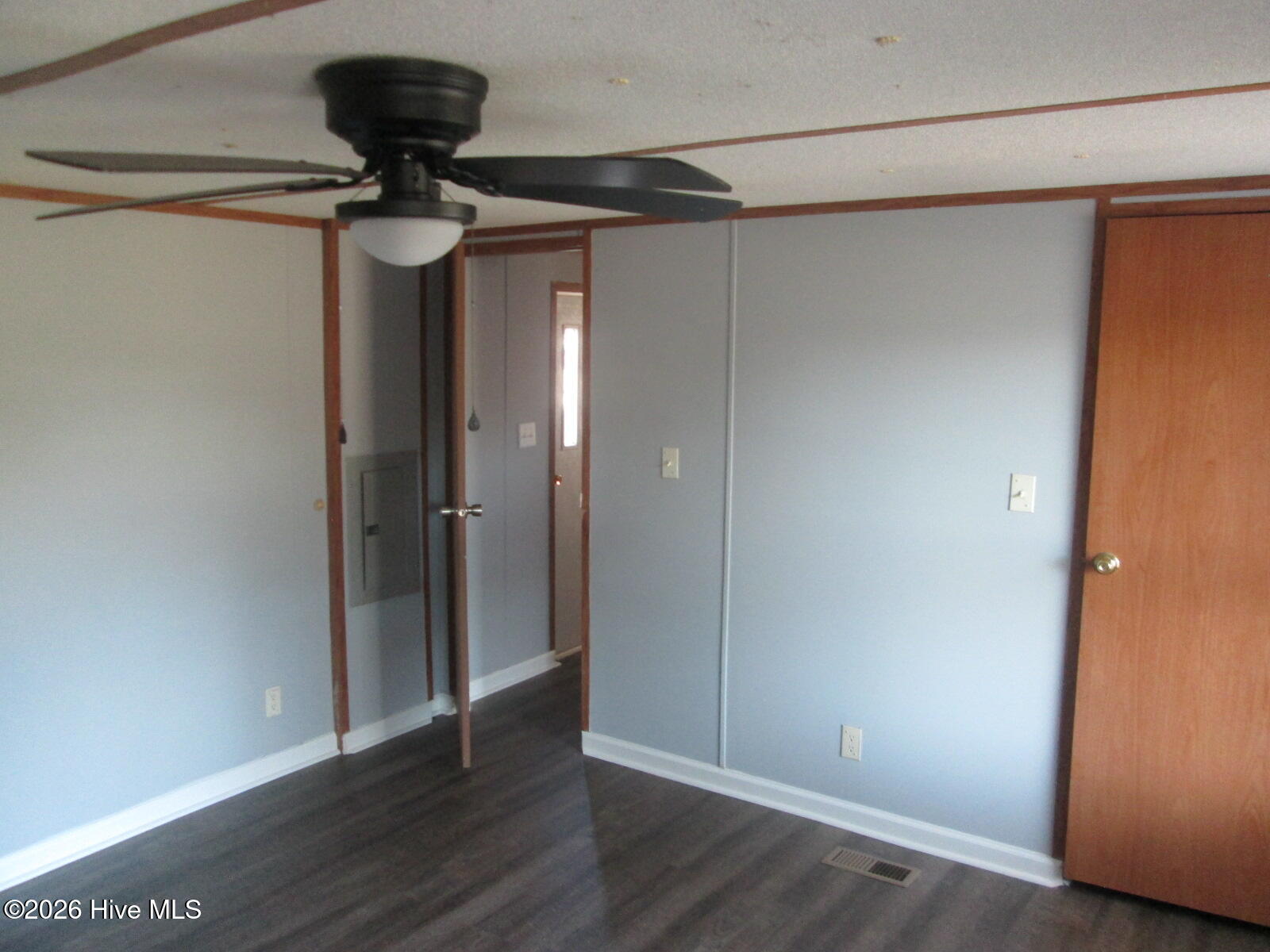 Manufactured Home at 1934 Creswell Place SW, Supply, NC 28462, photo 16 of 17