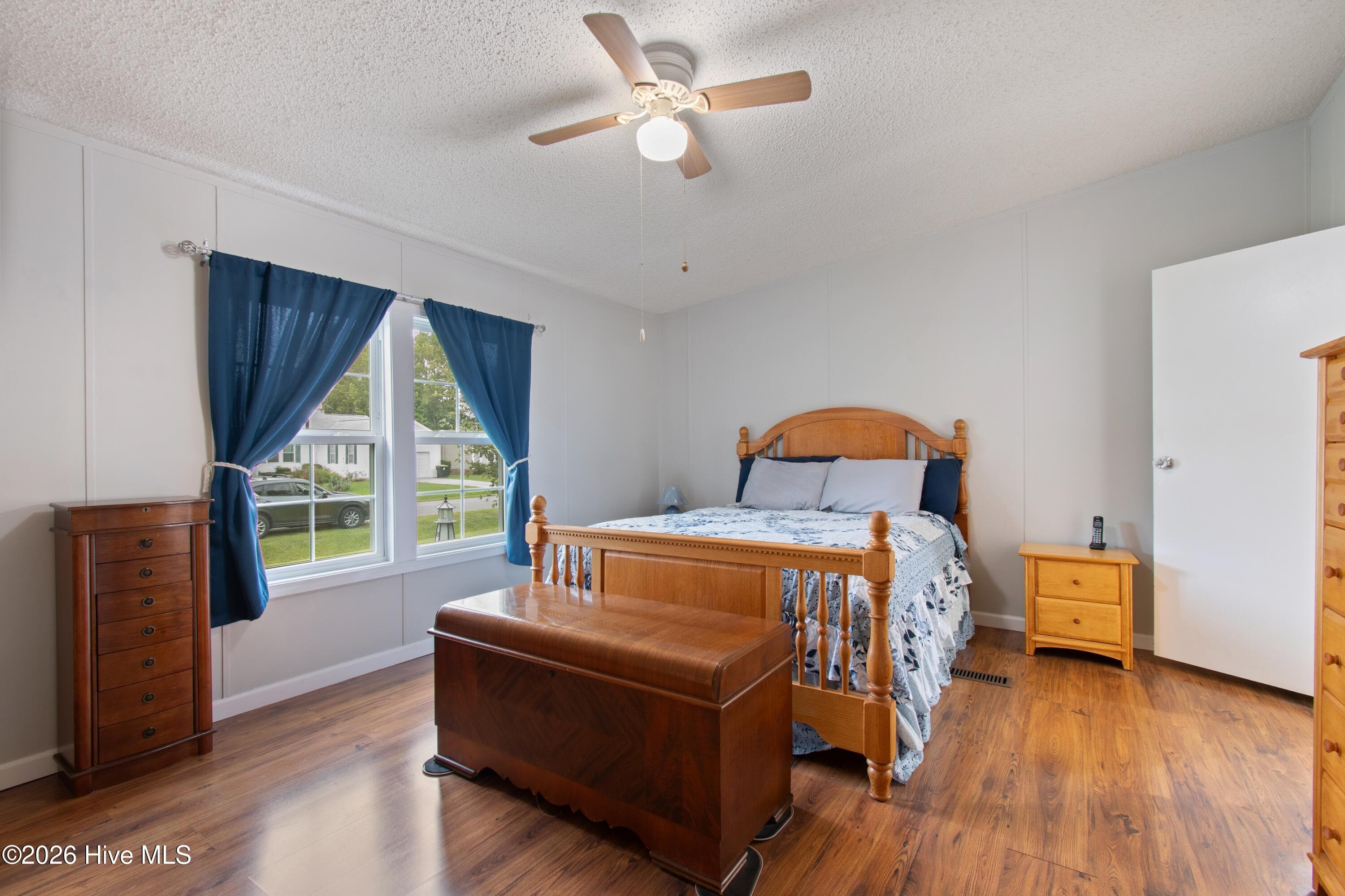 Manufactured Home at 1109 Nautical Lane SW, Calabash, NC 28467, photo 16 of 34