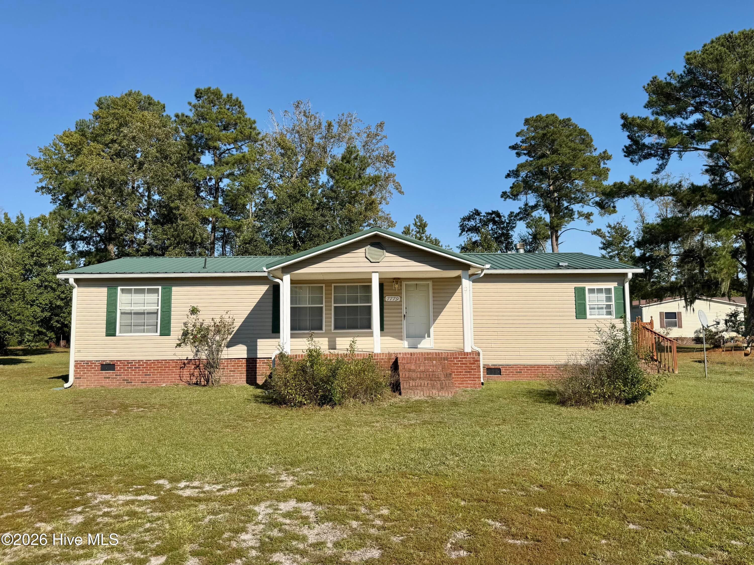 Manufactured Home at 7779 Nc 306 S, Aurora, NC 27806, photo 5 of 42