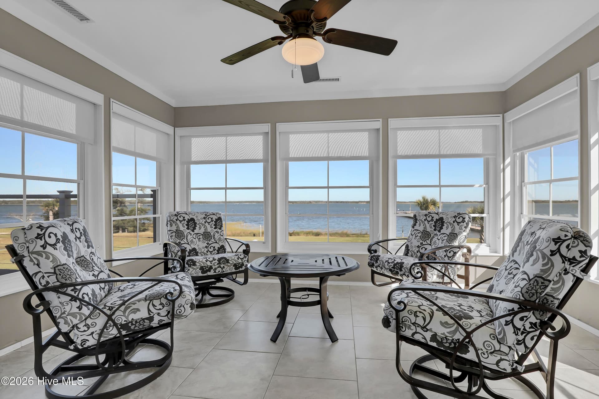 Single Family Residence at 275 Riverside Drive, Sneads Ferry, NC 28460, photo 11 of 47