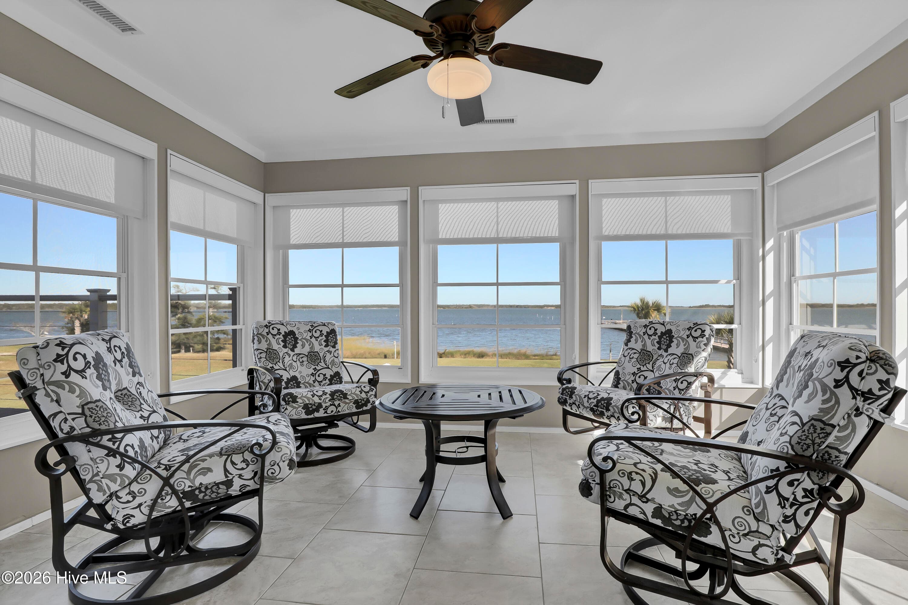 Single Family Residence at 275 Riverside Drive, Sneads Ferry, NC 28460, photo 11 of 46