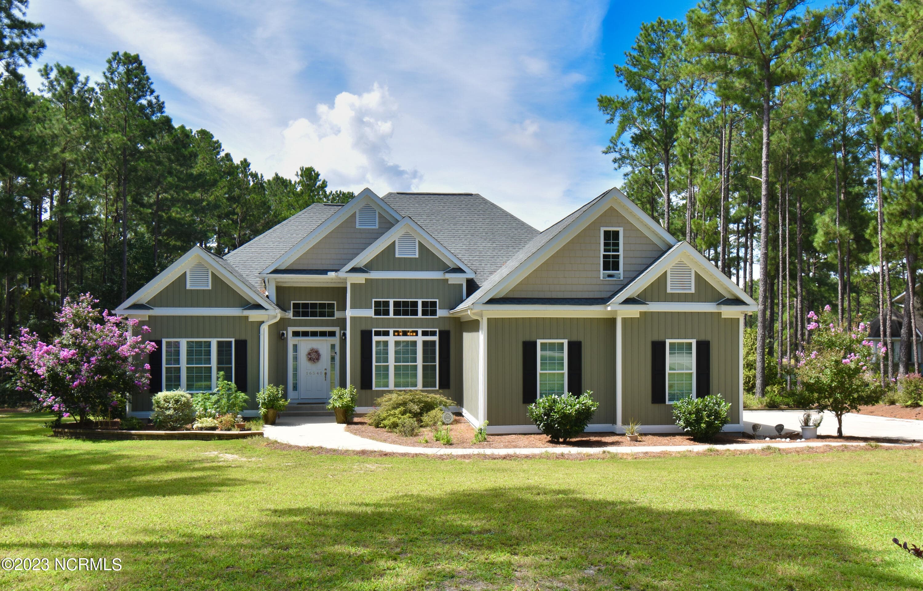 Single Family Residence at 16540 Spillway Drive, Wagram, NC 28396, photo 2 of 9
