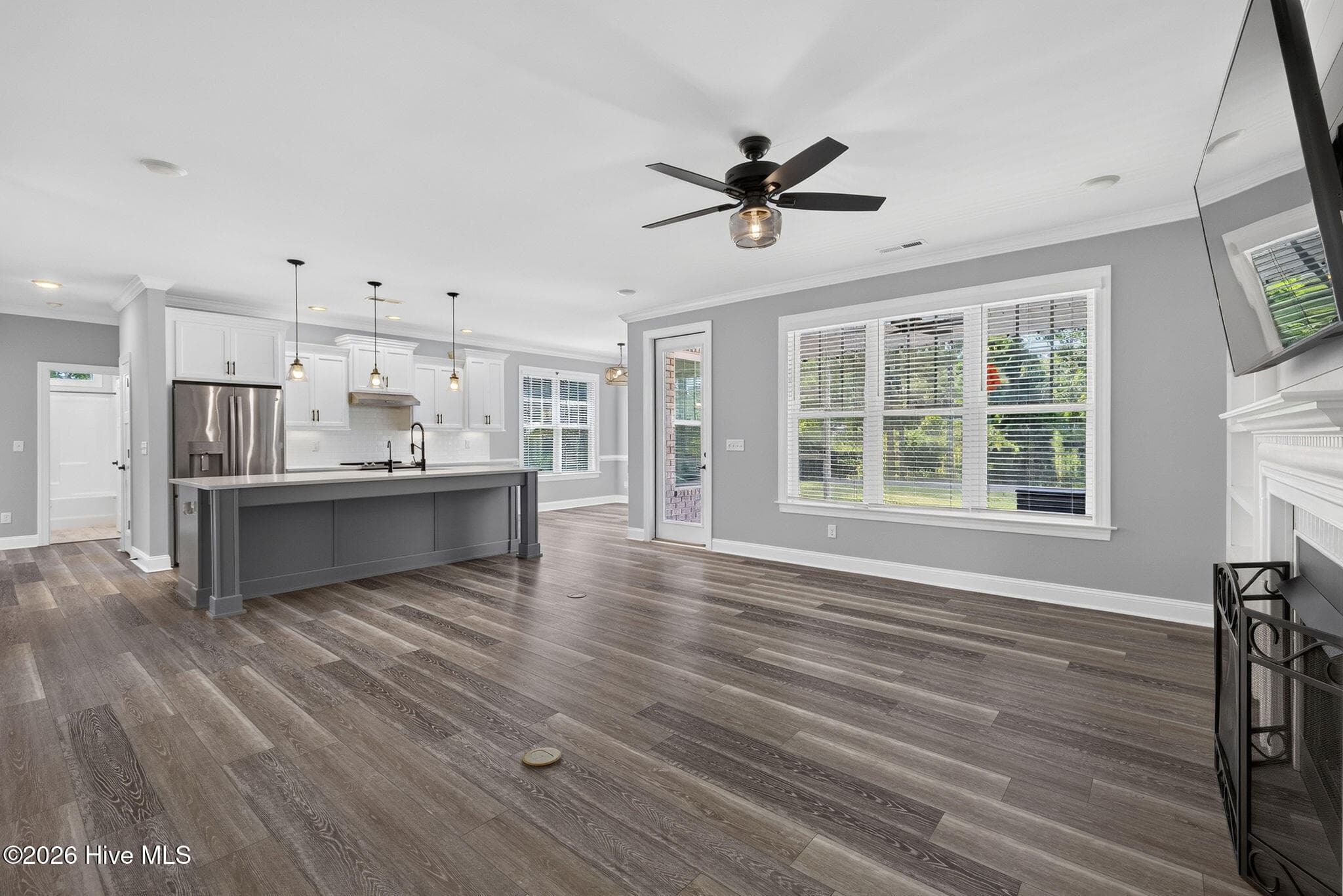 Single Family Residence at 646 Crown Pointe Drive, Hampstead, NC 28443, photo 15 of 44