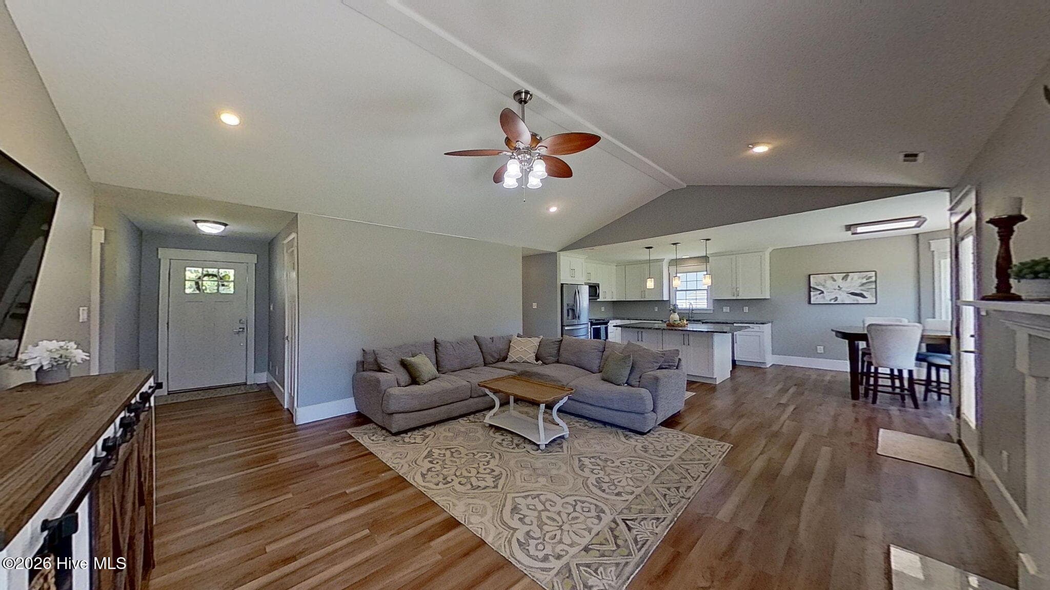 Single Family Residence at 1129 Coral Reef Drive, New Bern, NC 28560, photo 13 of 68